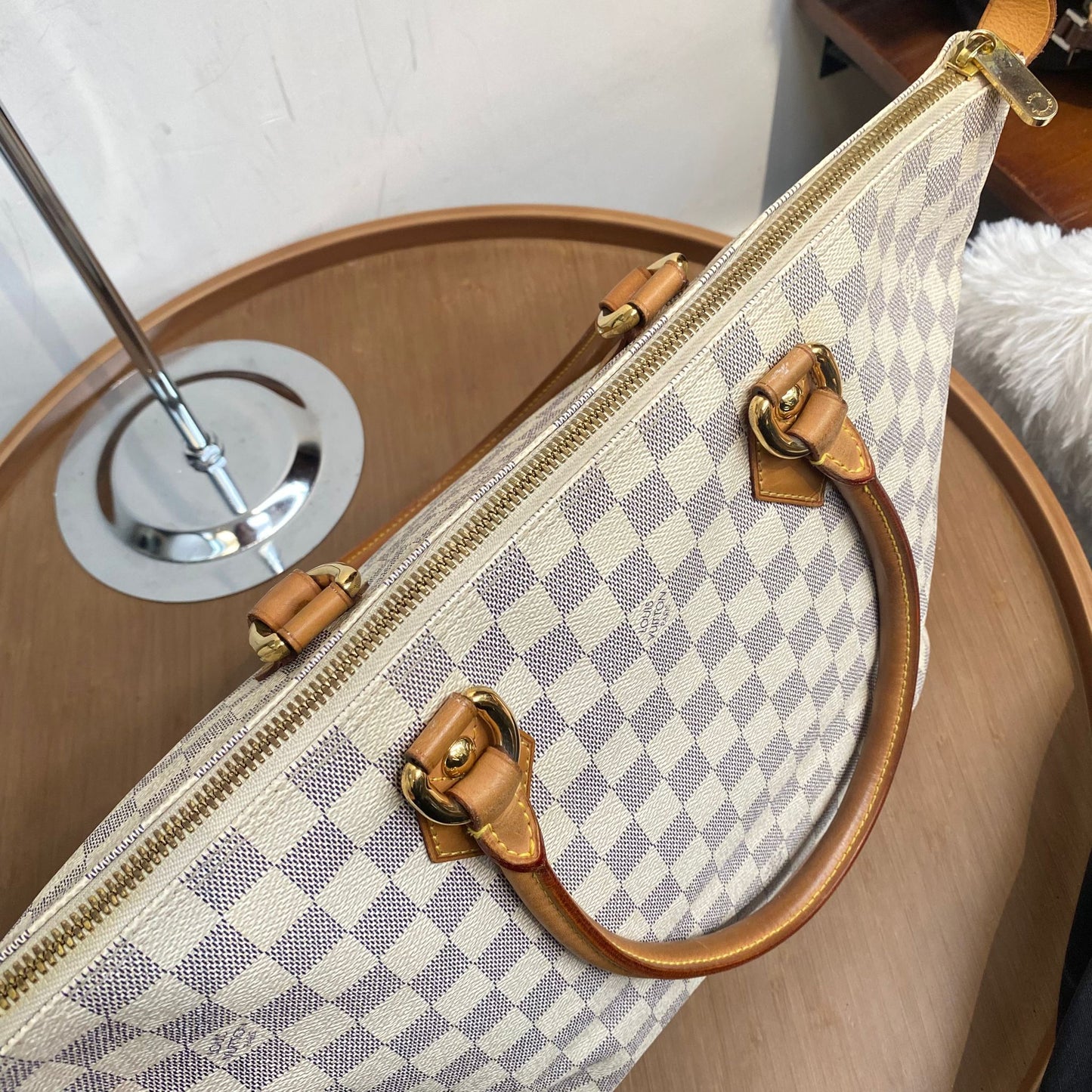 LV 白棋盤 TOTE