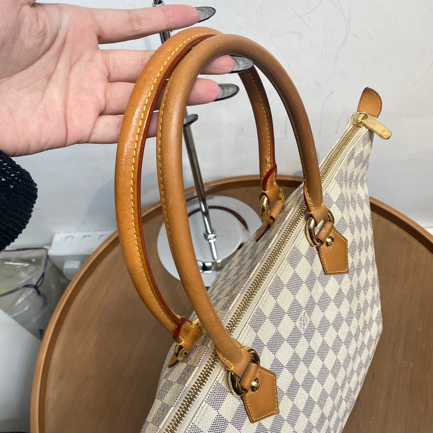 LV 白棋盤 TOTE
