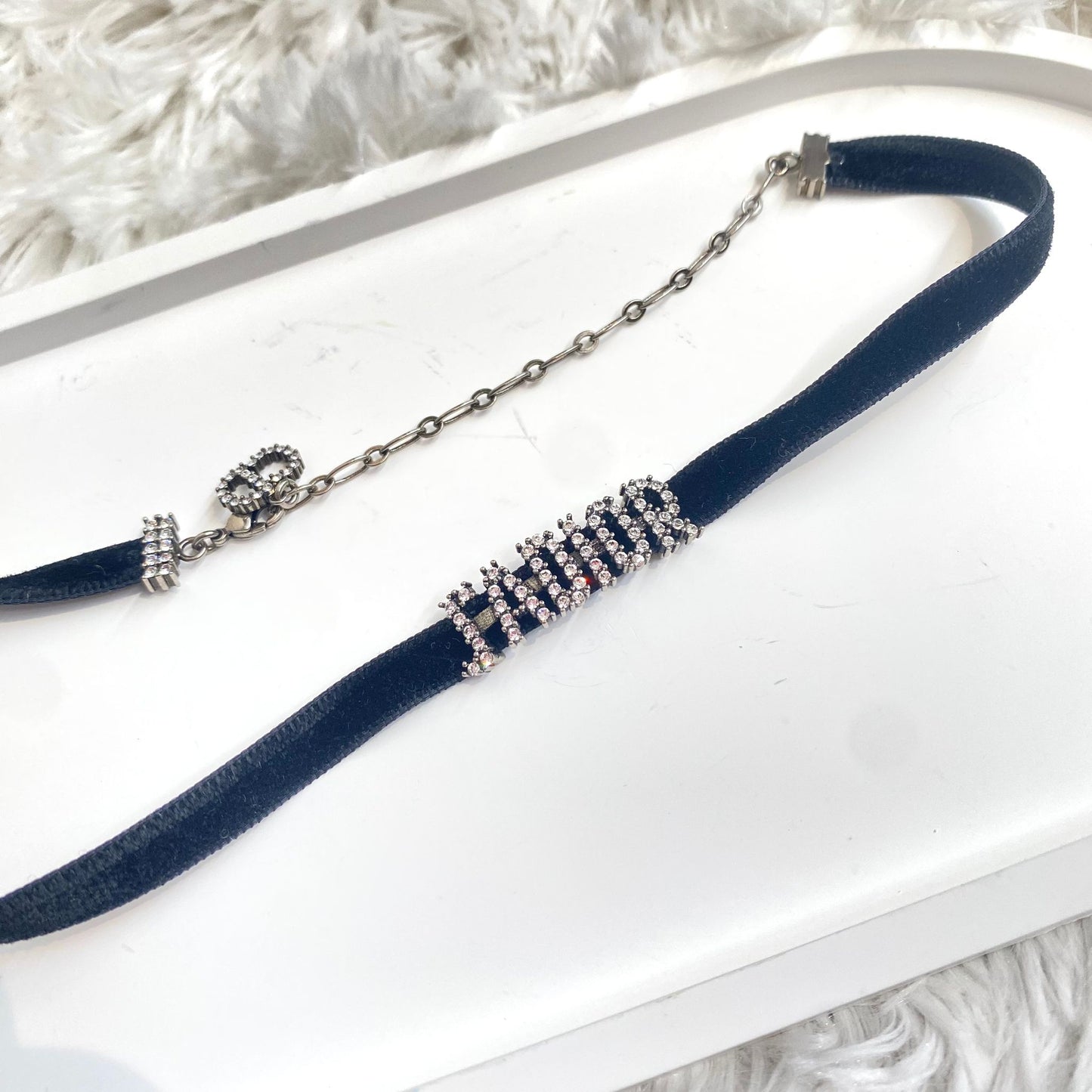 DIOR CHOKER