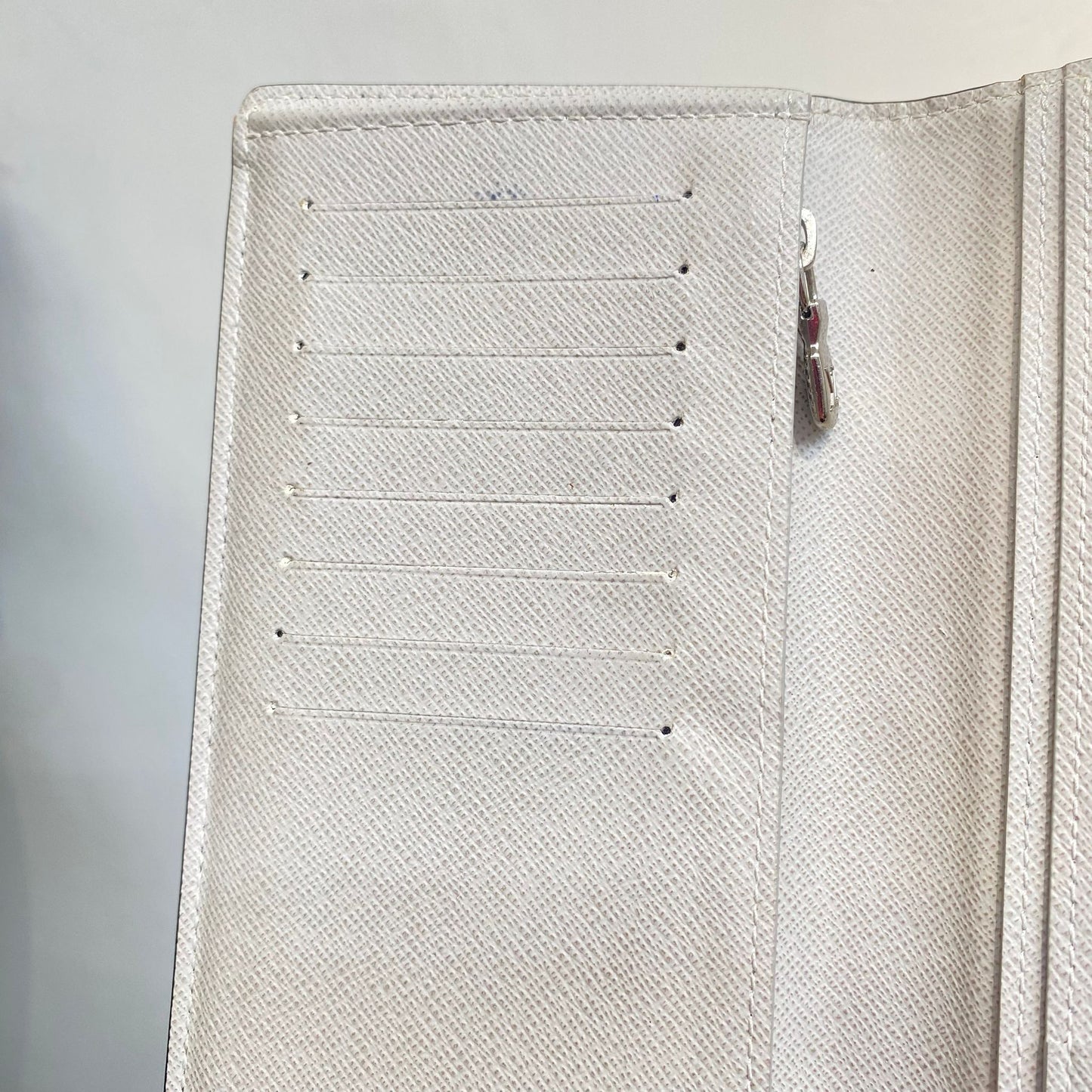 LV 白老花長銀包