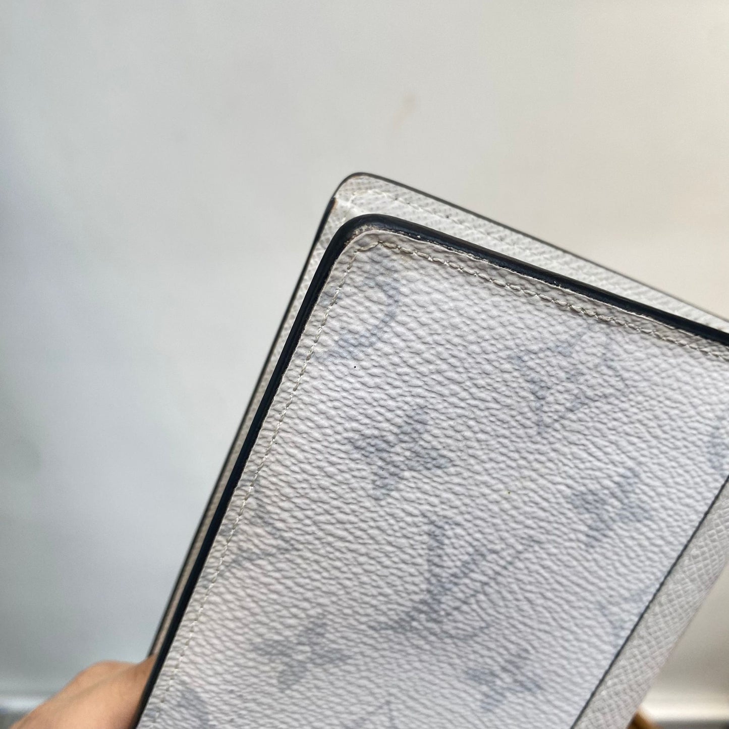 LV 白老花長銀包