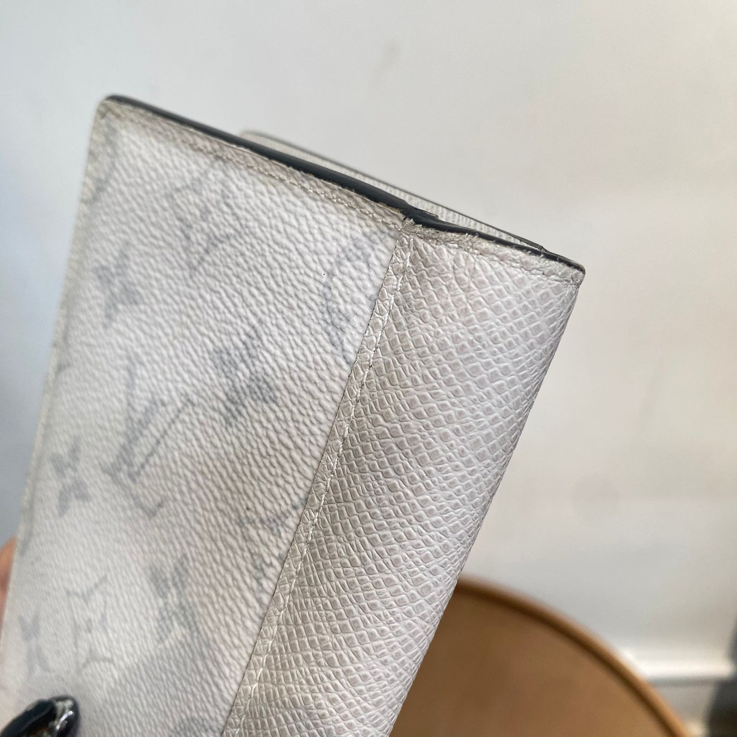 LV 白老花長銀包