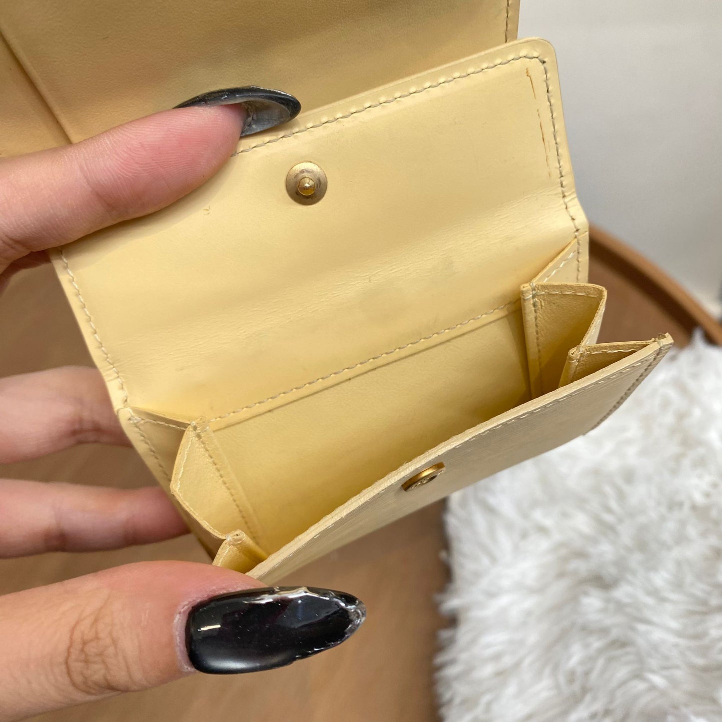 LV EPI卡片套 淡黃 有盒