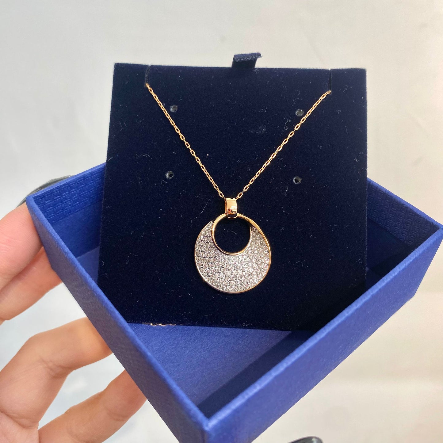 SWAROVSKI 頸鏈 有盒