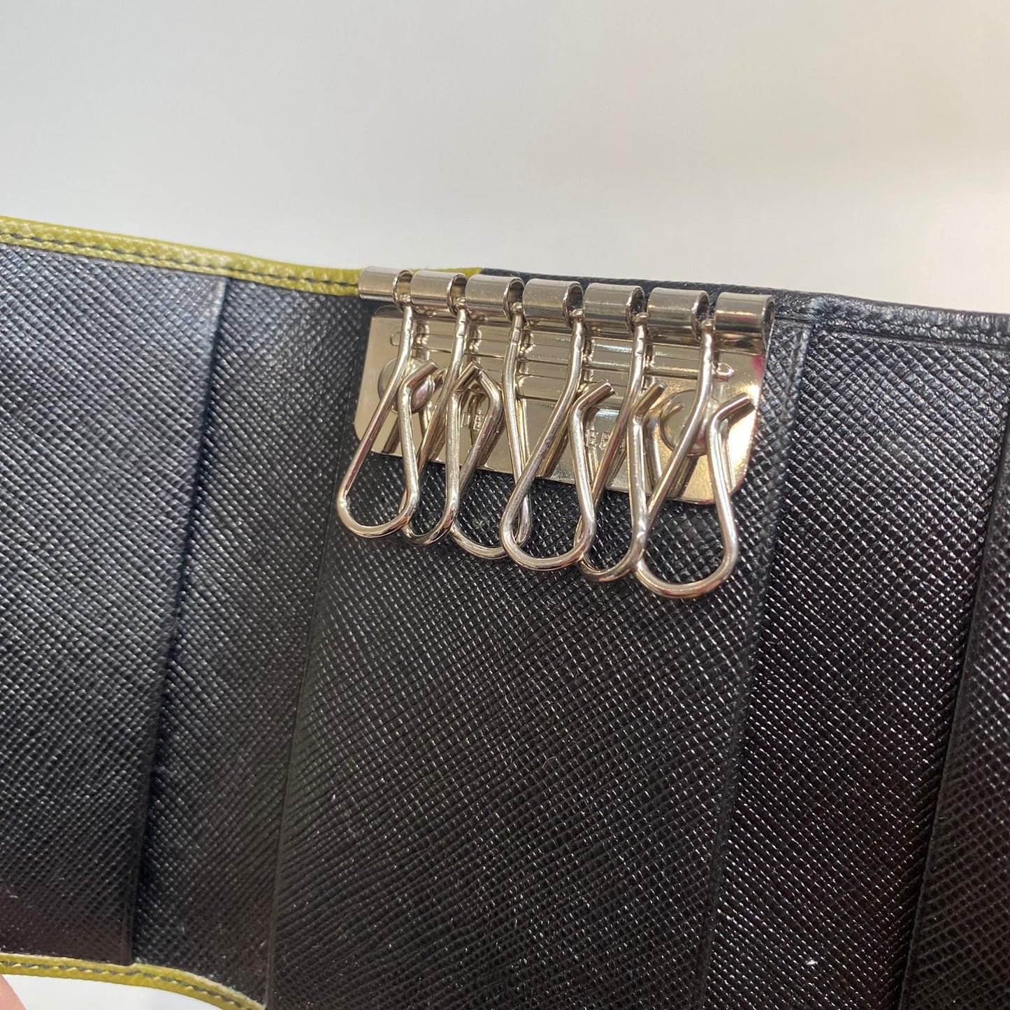 PRADA 雙色鎖匙包