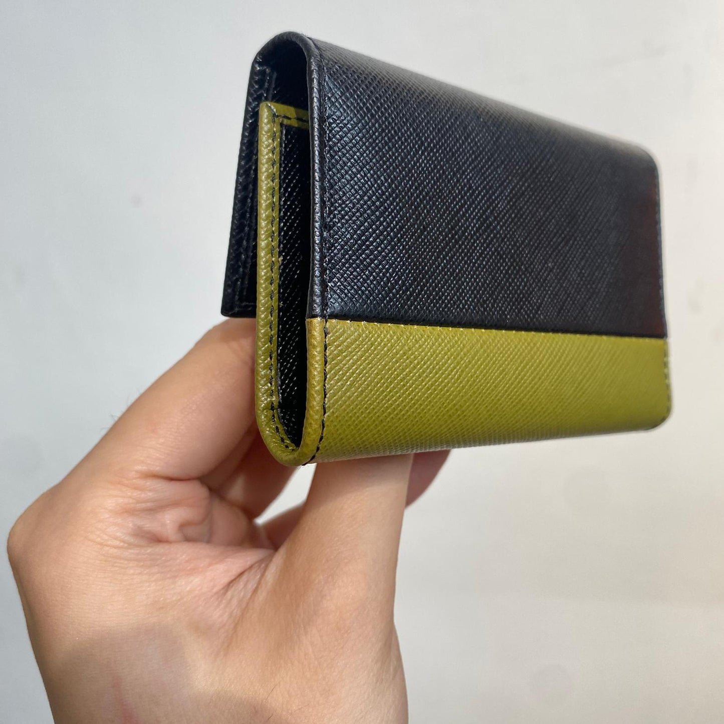 PRADA 雙色鎖匙包