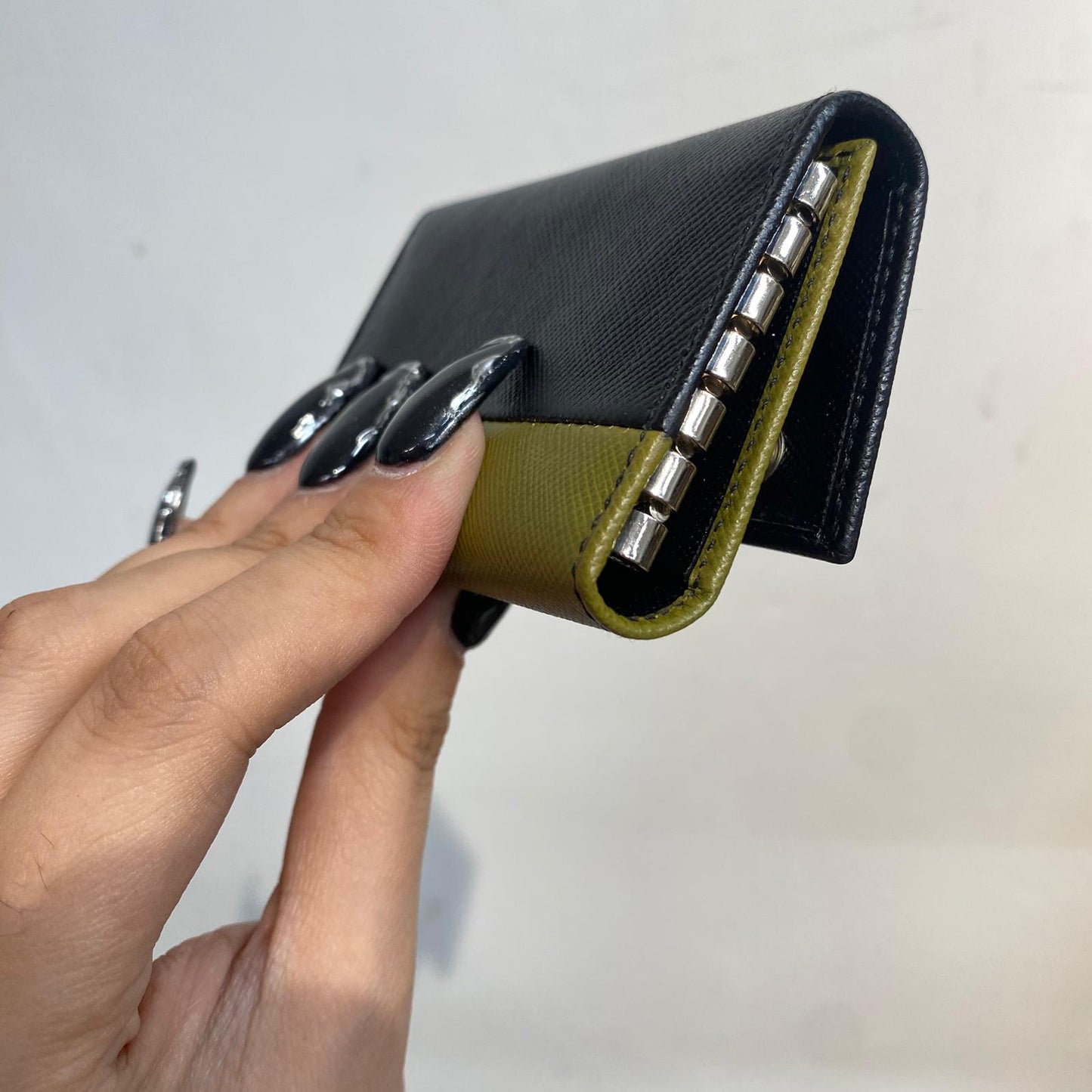 PRADA 雙色鎖匙包