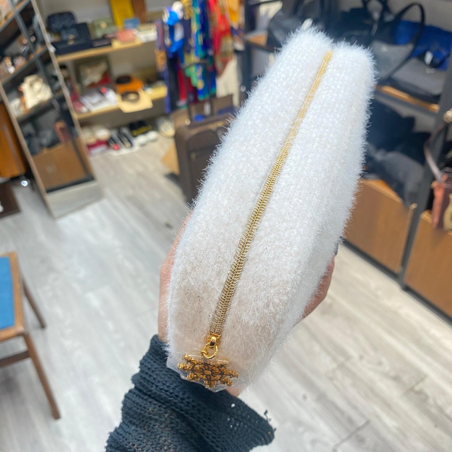 CHANEL 化妝袋 白色毛毛 2024聖誕版