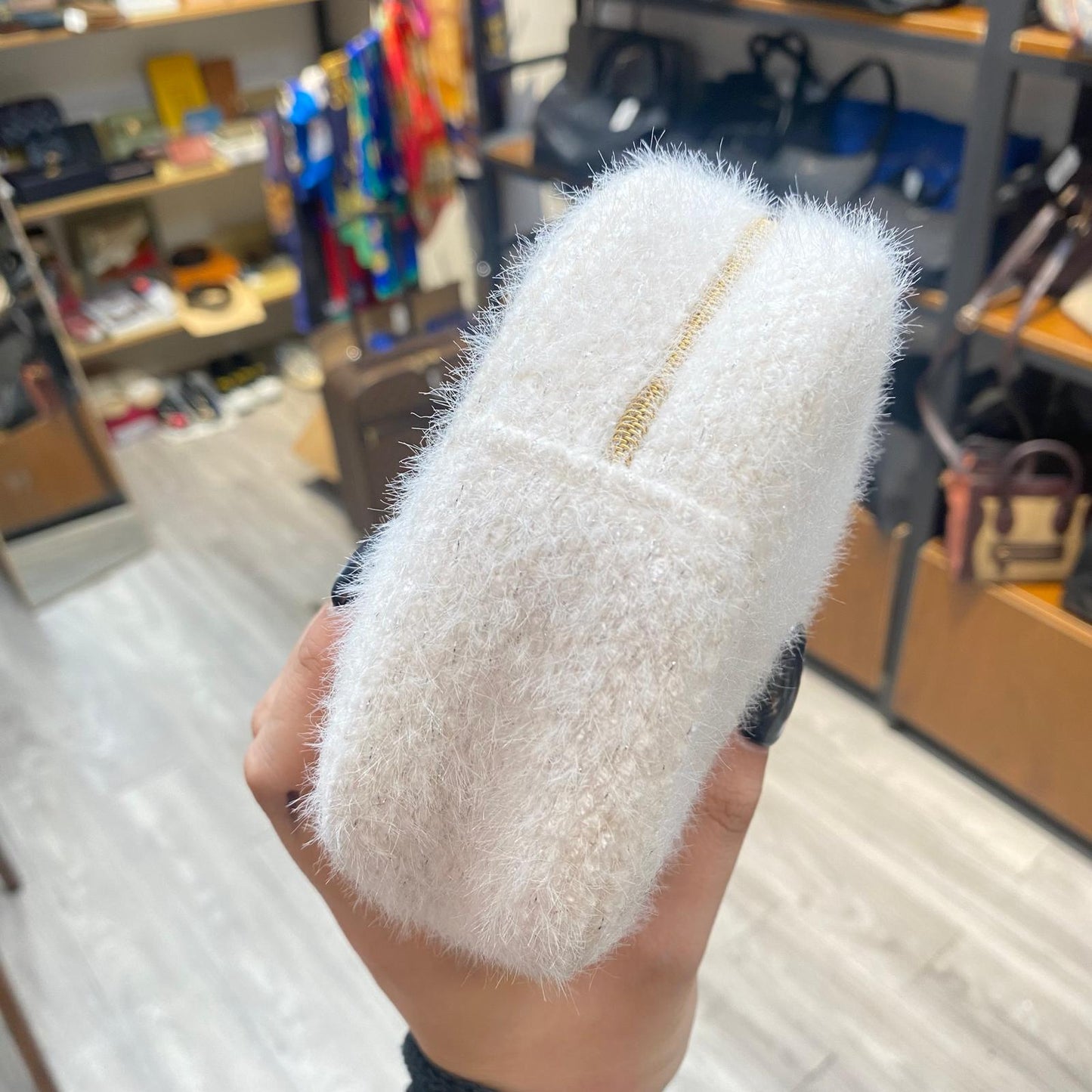 CHANEL 化妝袋 白色毛毛 2024聖誕版
