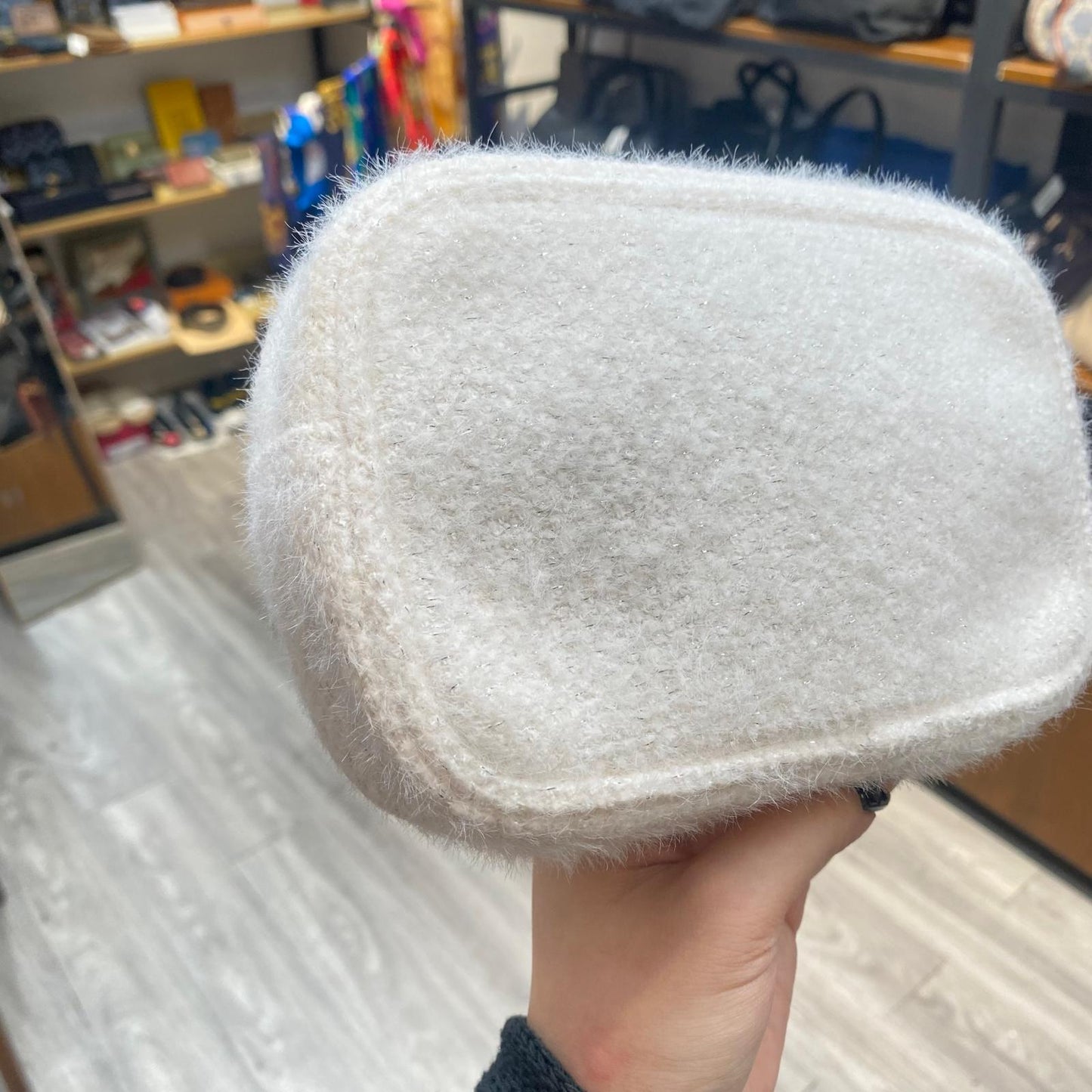 CHANEL 化妝袋 白色毛毛 2024聖誕版