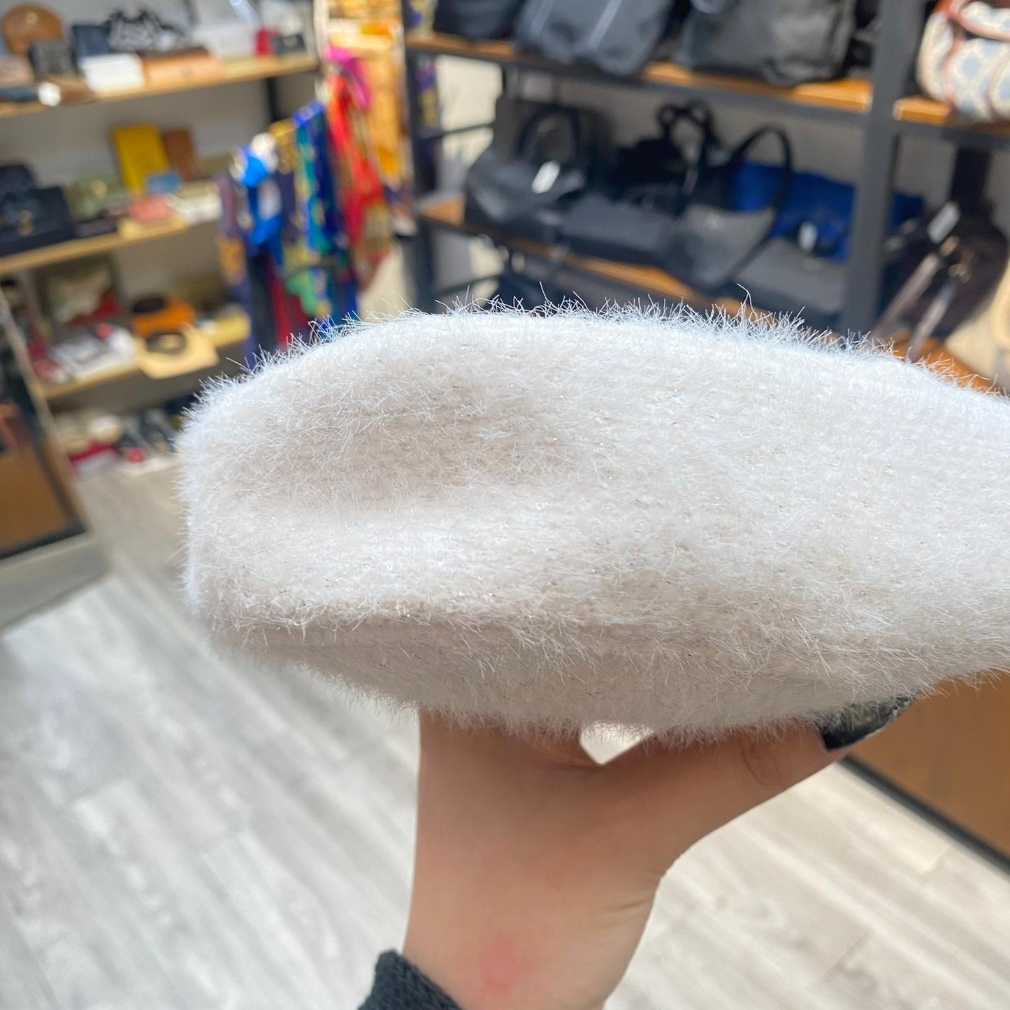 CHANEL 化妝袋 白色毛毛 2024聖誕版