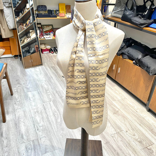 Chanel 100%真絲長絲巾 有tag