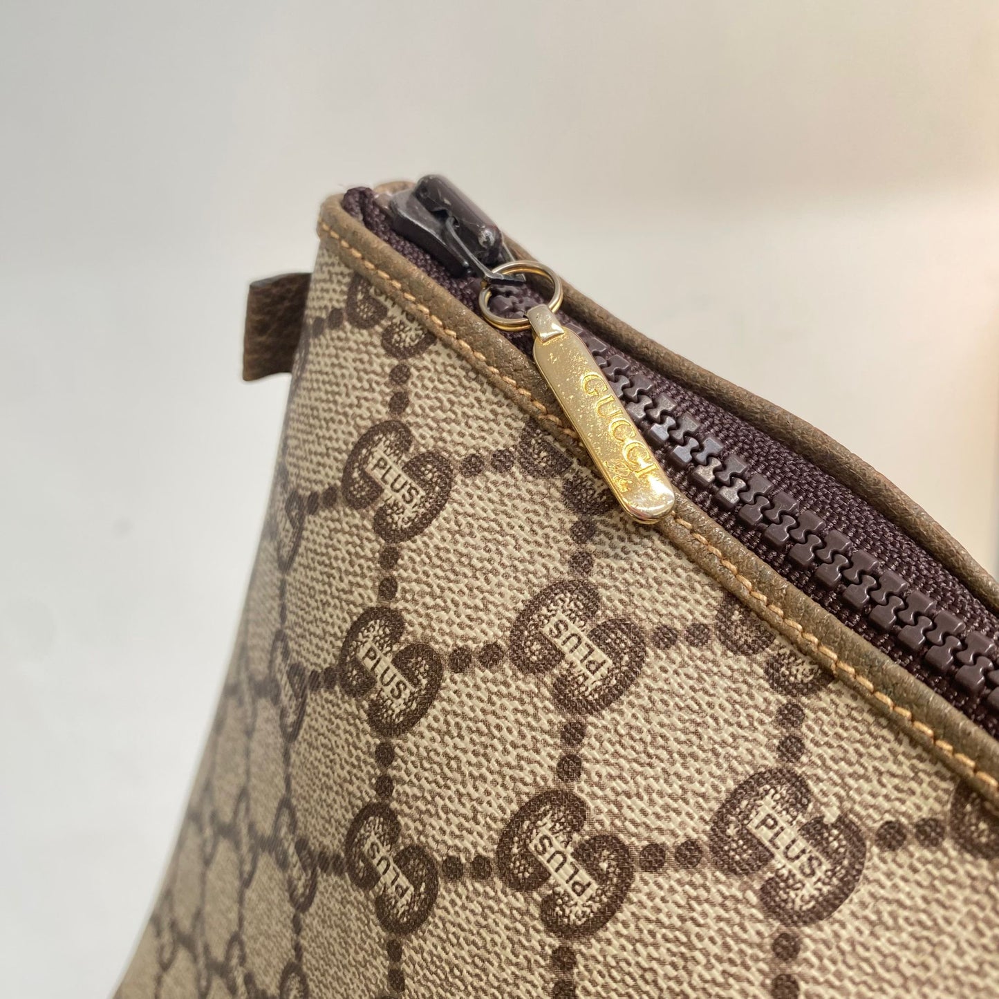 GUCCI 老花 Pouch