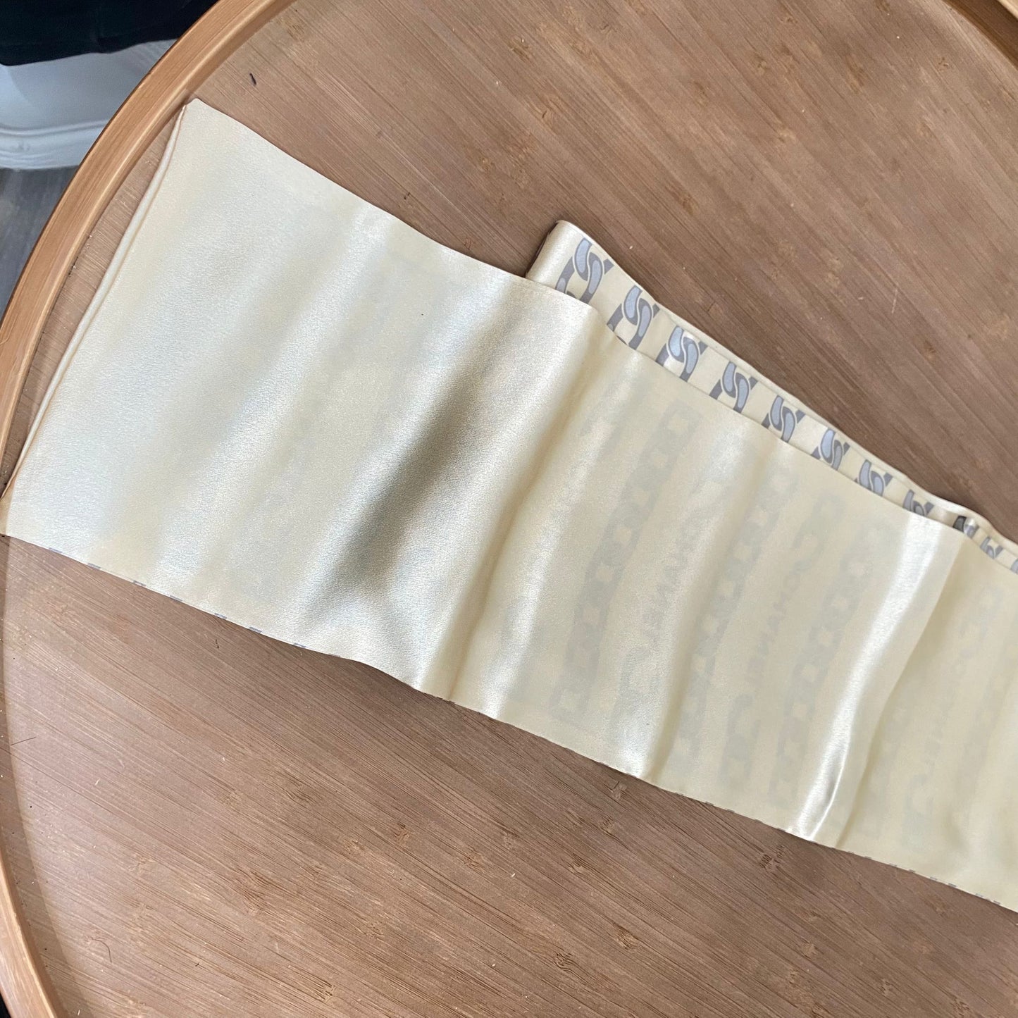 Chanel 100%真絲長絲巾 有tag