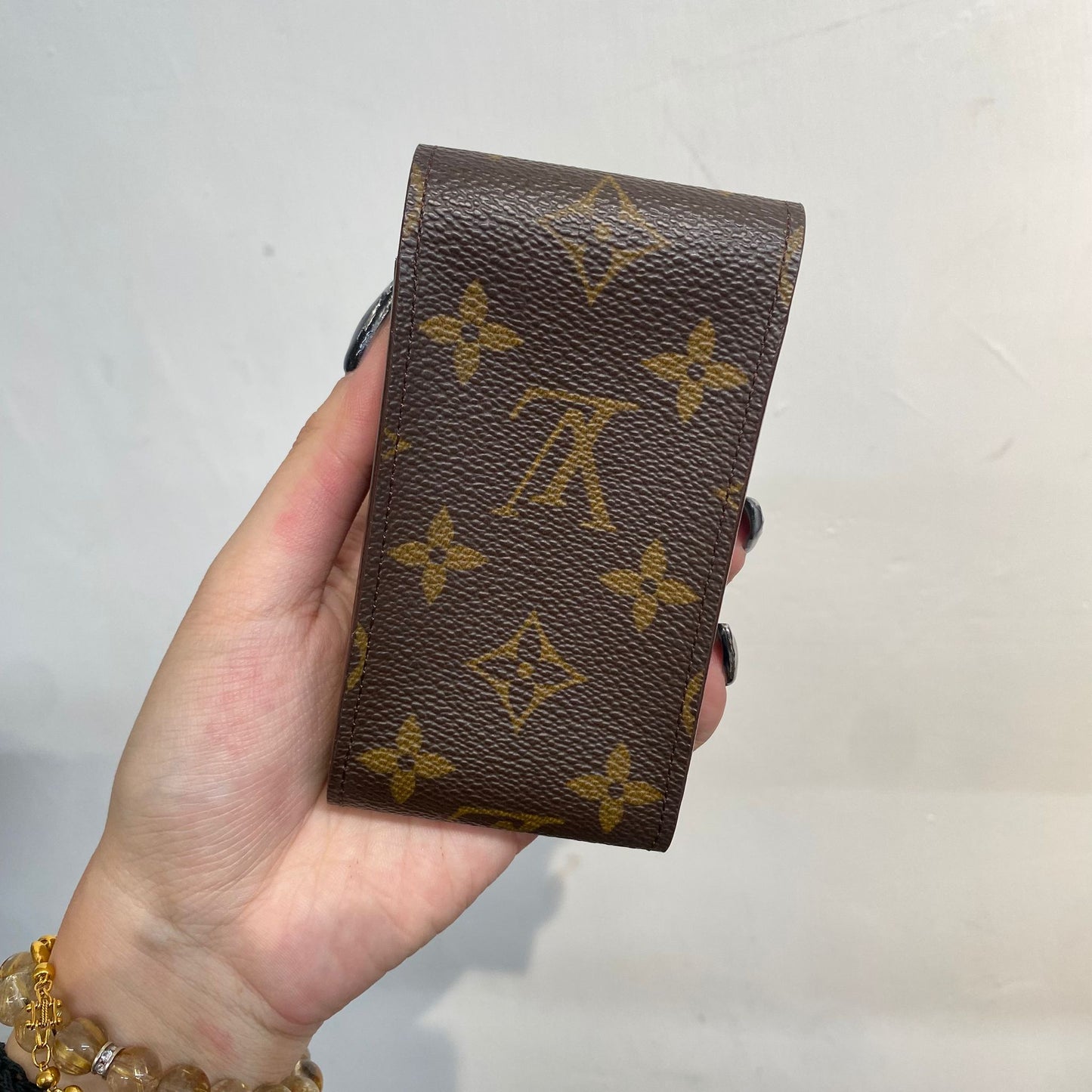 LV Case