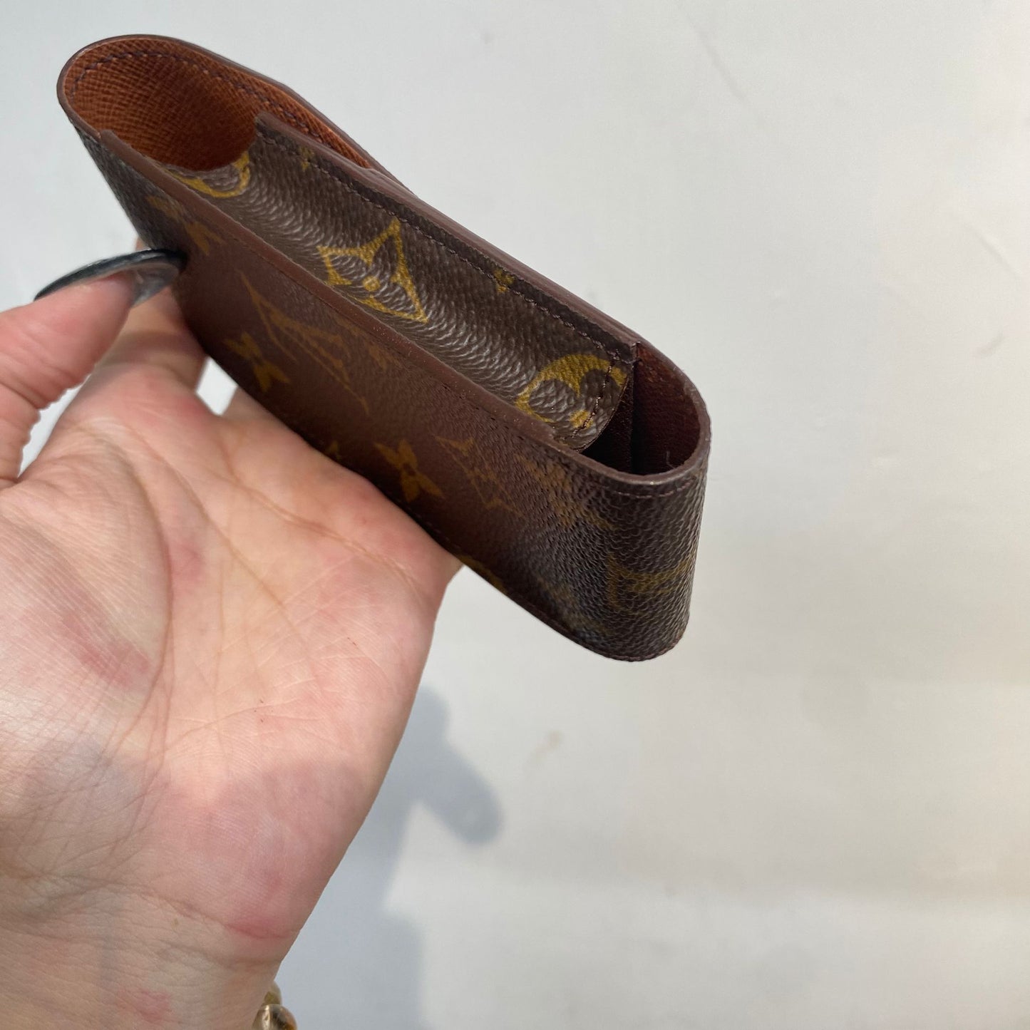 LV Case