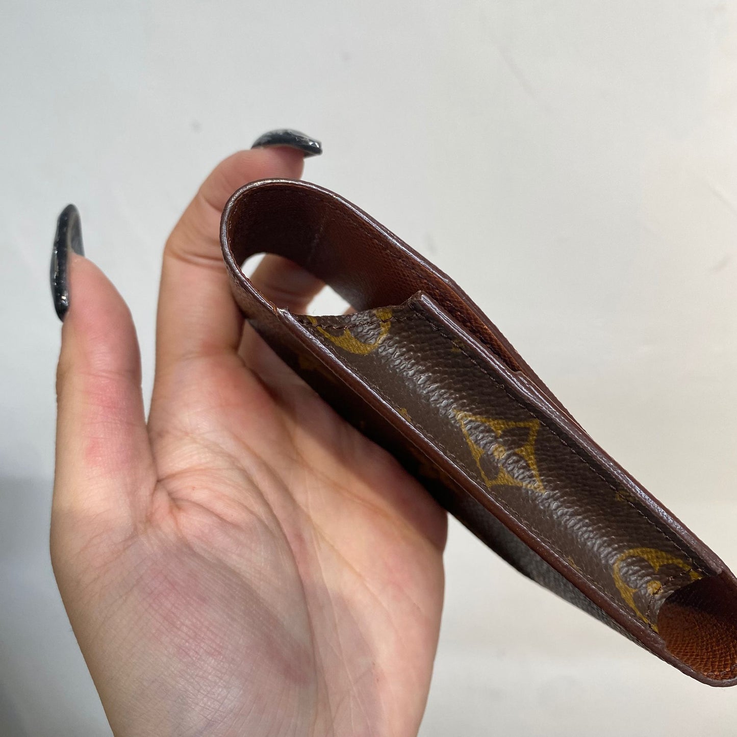 LV Case