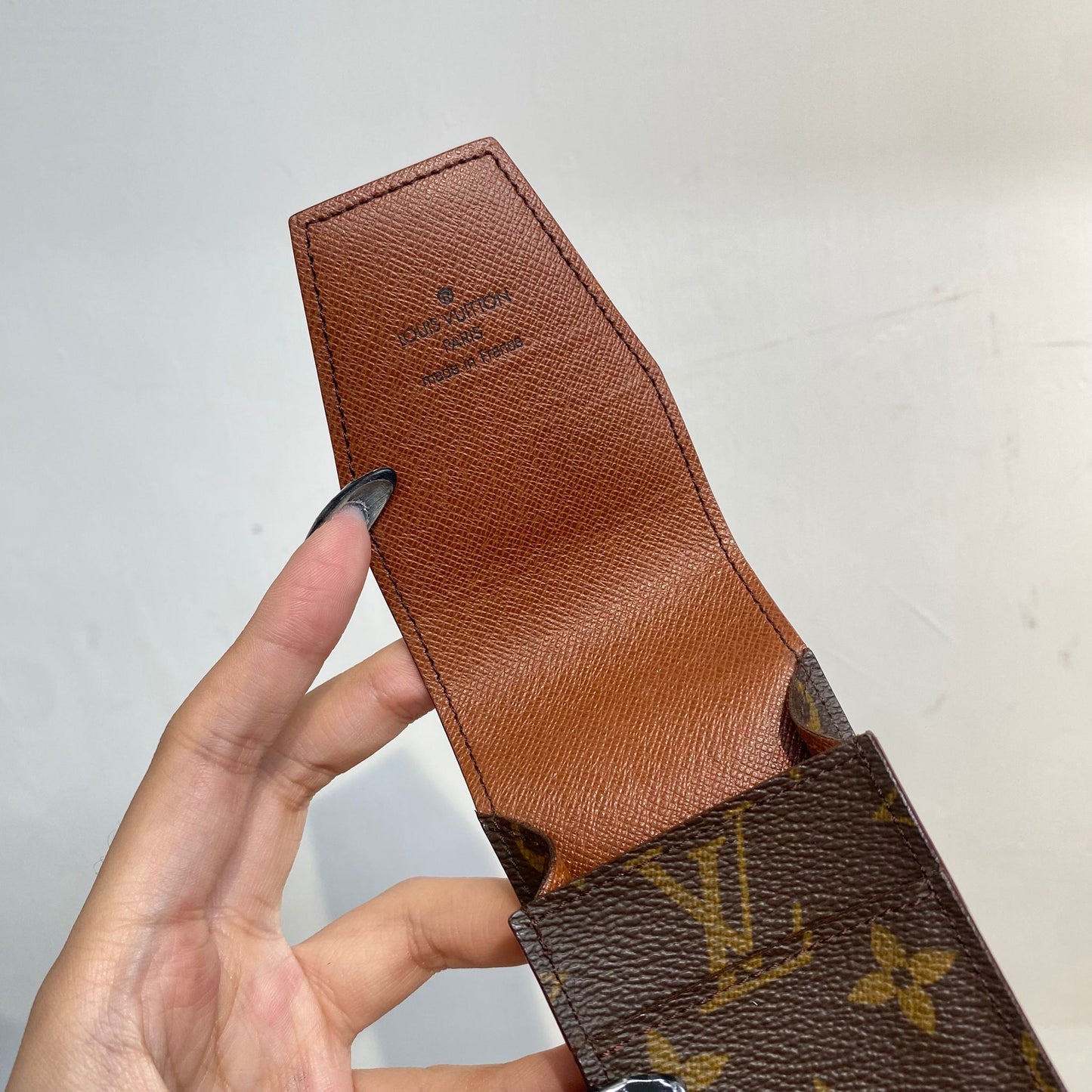 LV Case