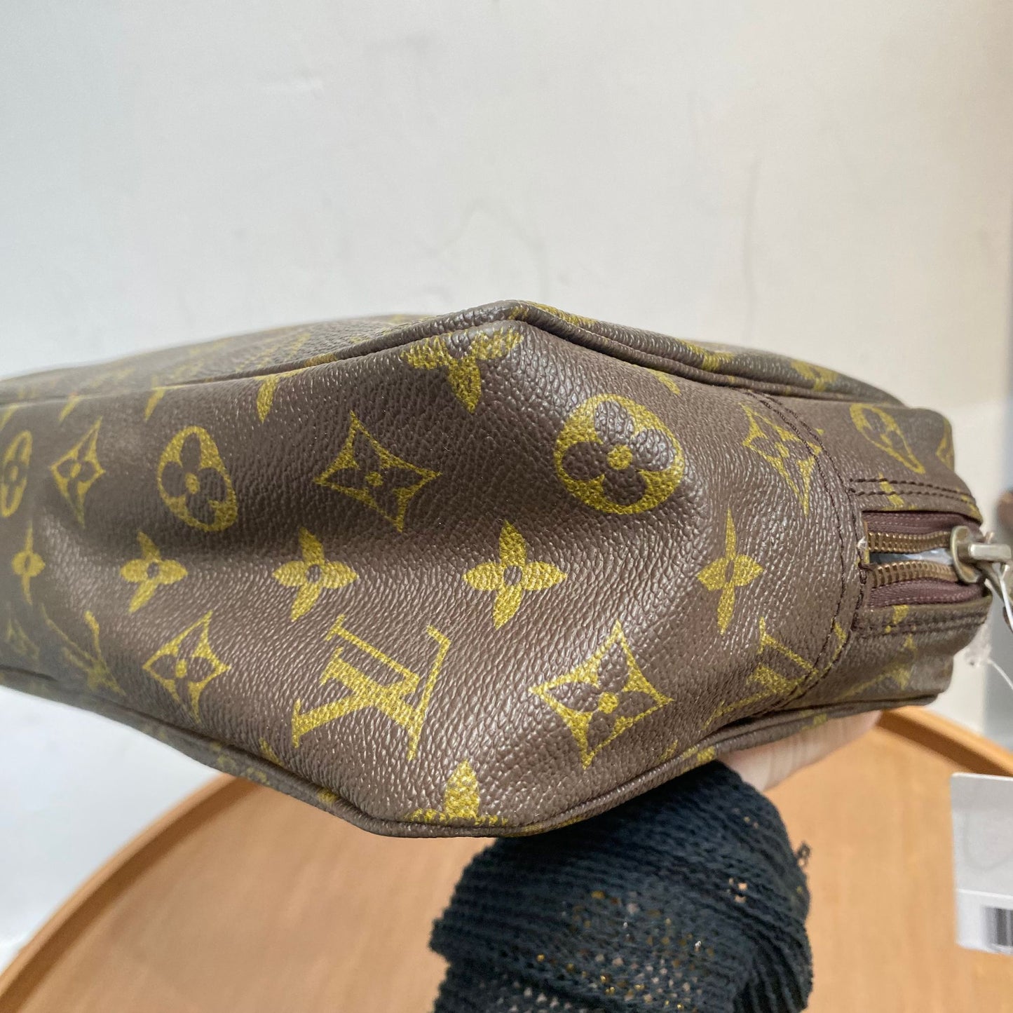 LV Pouch