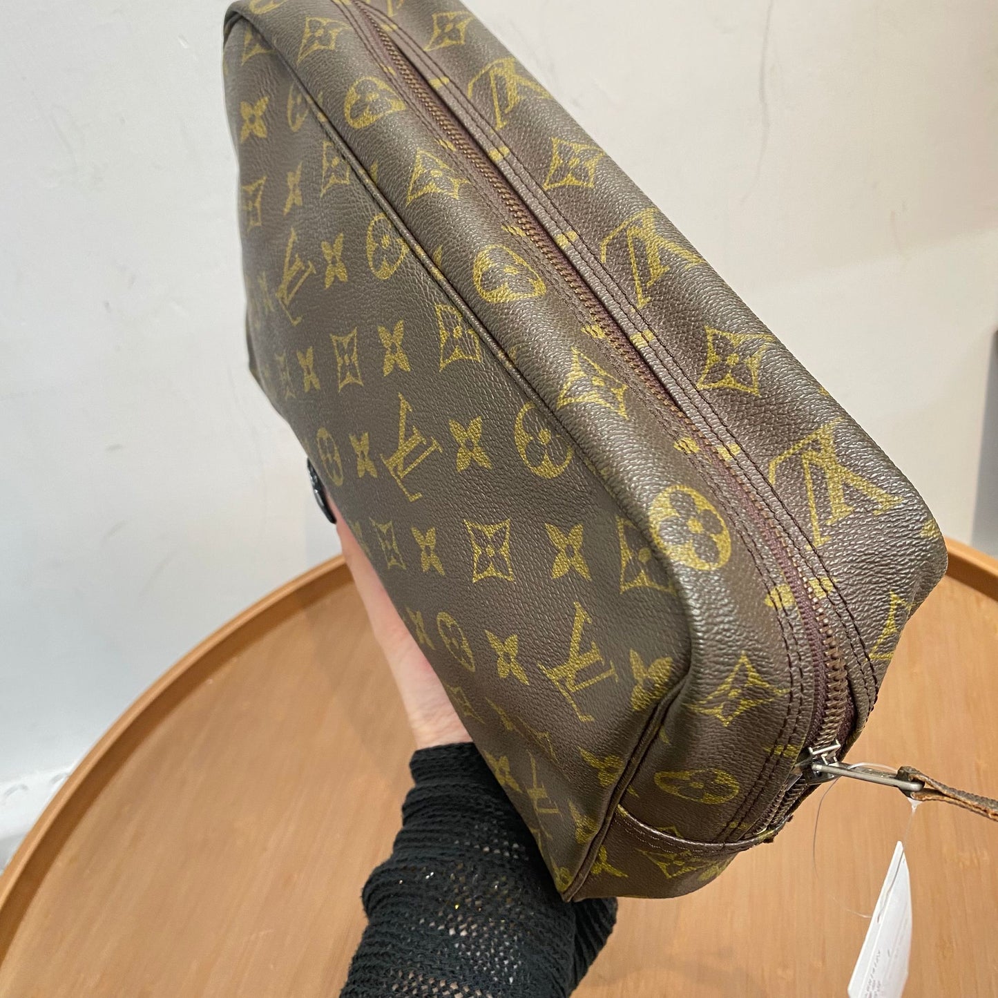 LV Pouch