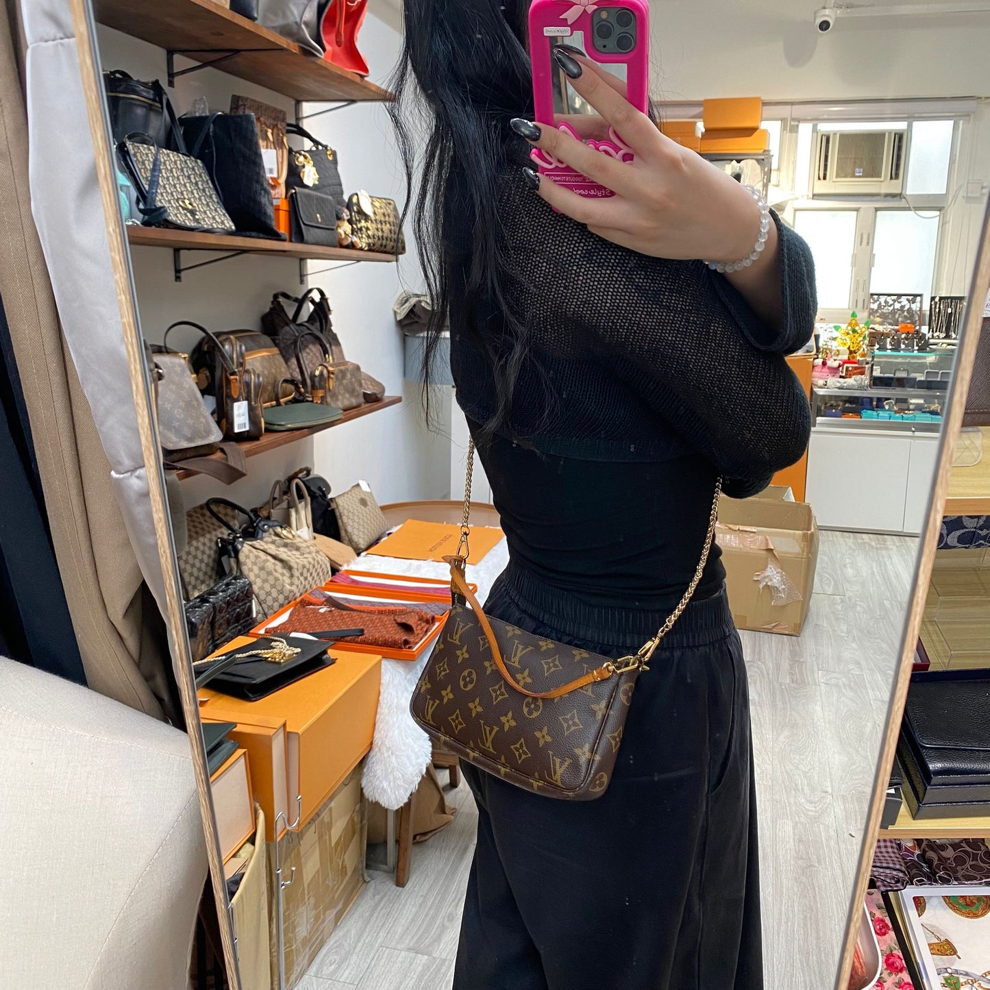LV 麻將袋 Pochette Accessoires Monogram