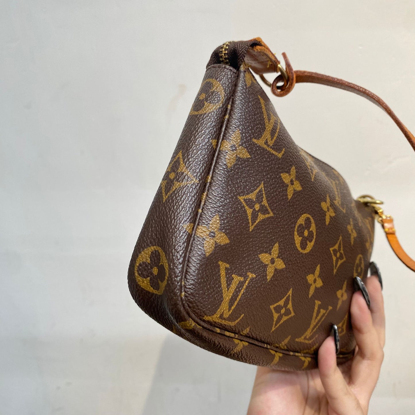 LV 麻將袋 Pochette Accessoires Monogram