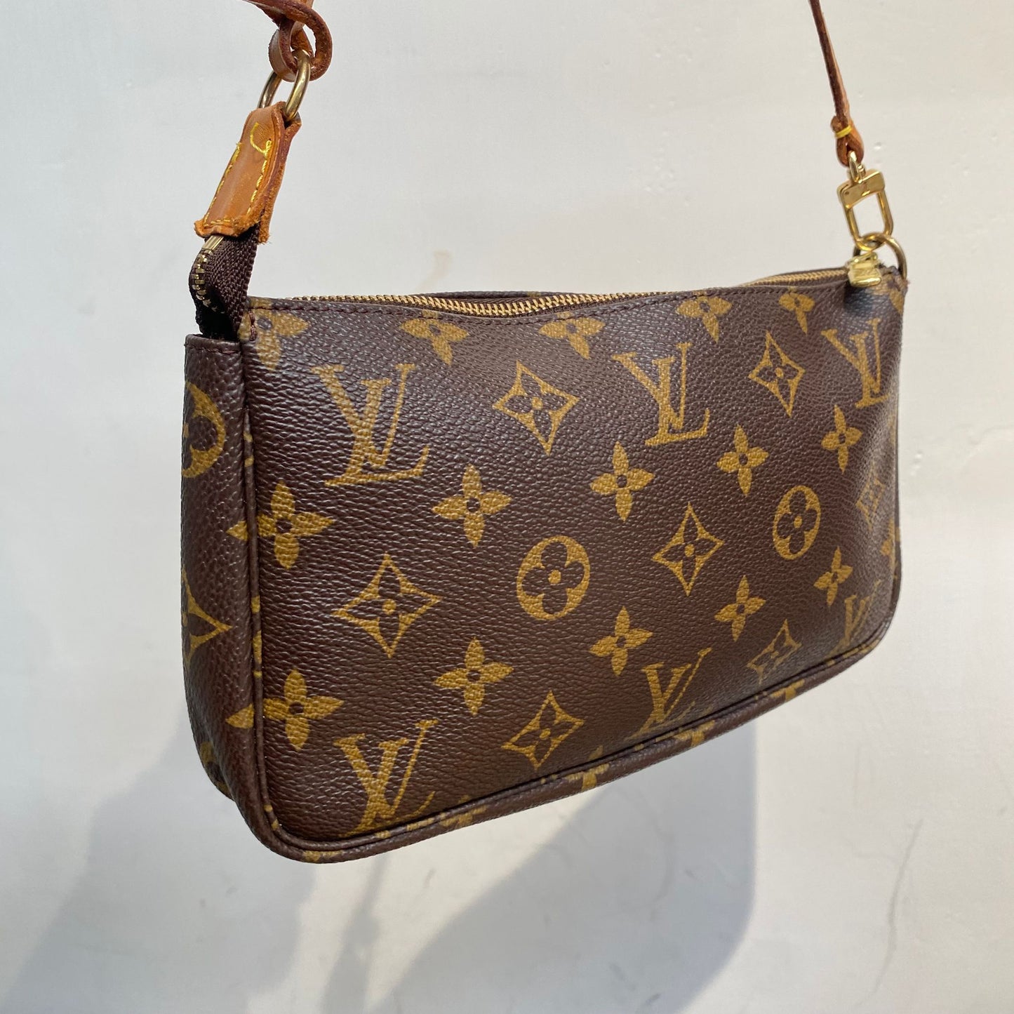 LV 麻將袋 Pochette Accessoires Monogram