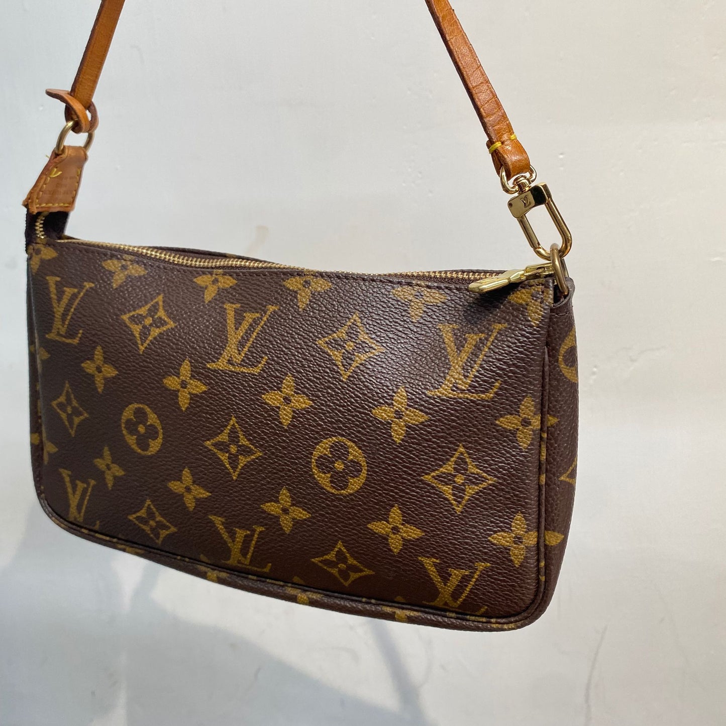 LV 麻將袋 Pochette Accessoires Monogram