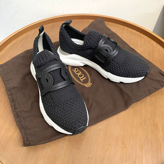 TODS 波鞋  有塵袋