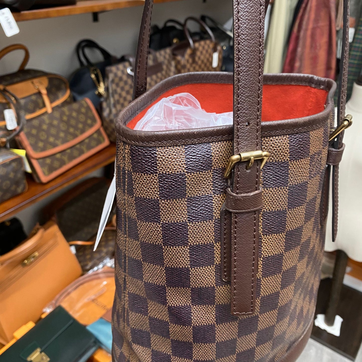 LV棋盤水桶Tote