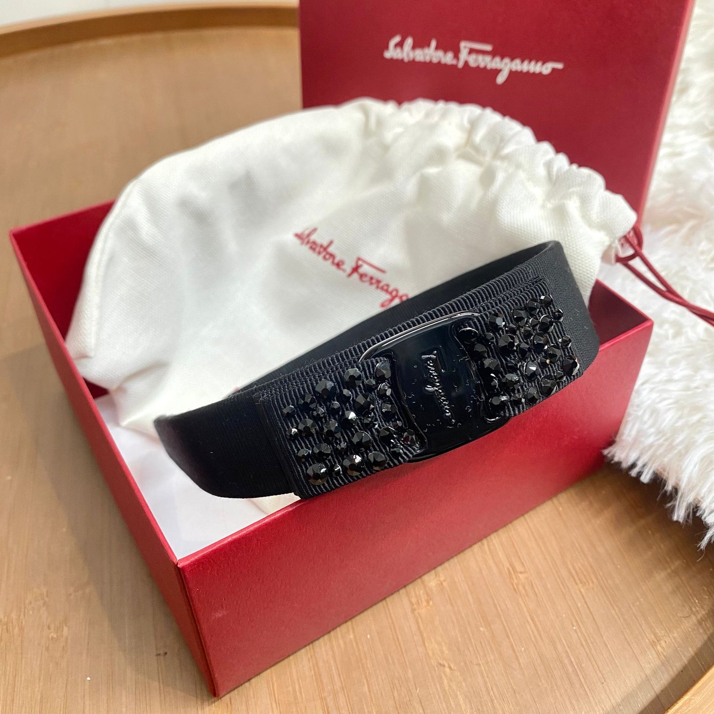 Ferragamo 閃石頭箍  有盒