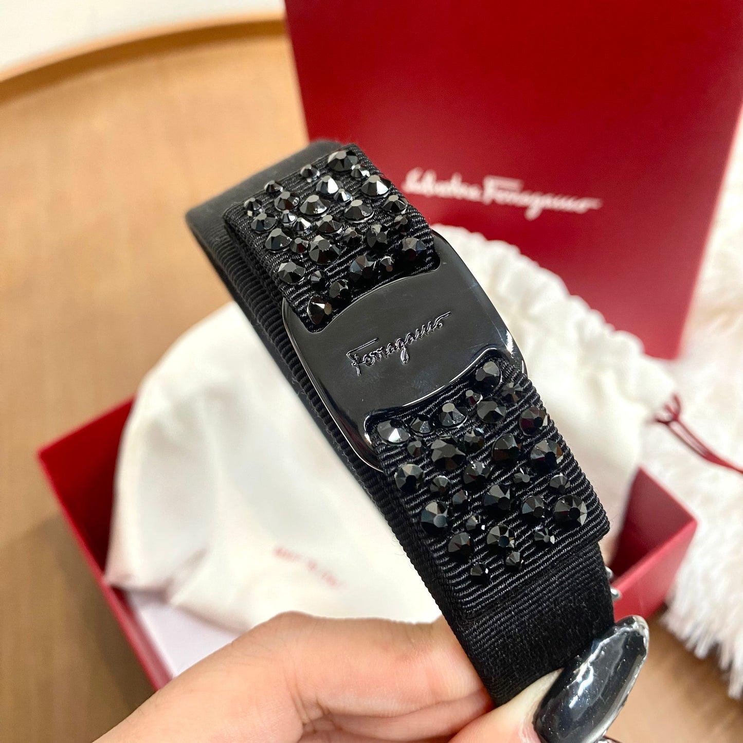 Ferragamo 閃石頭箍  有盒