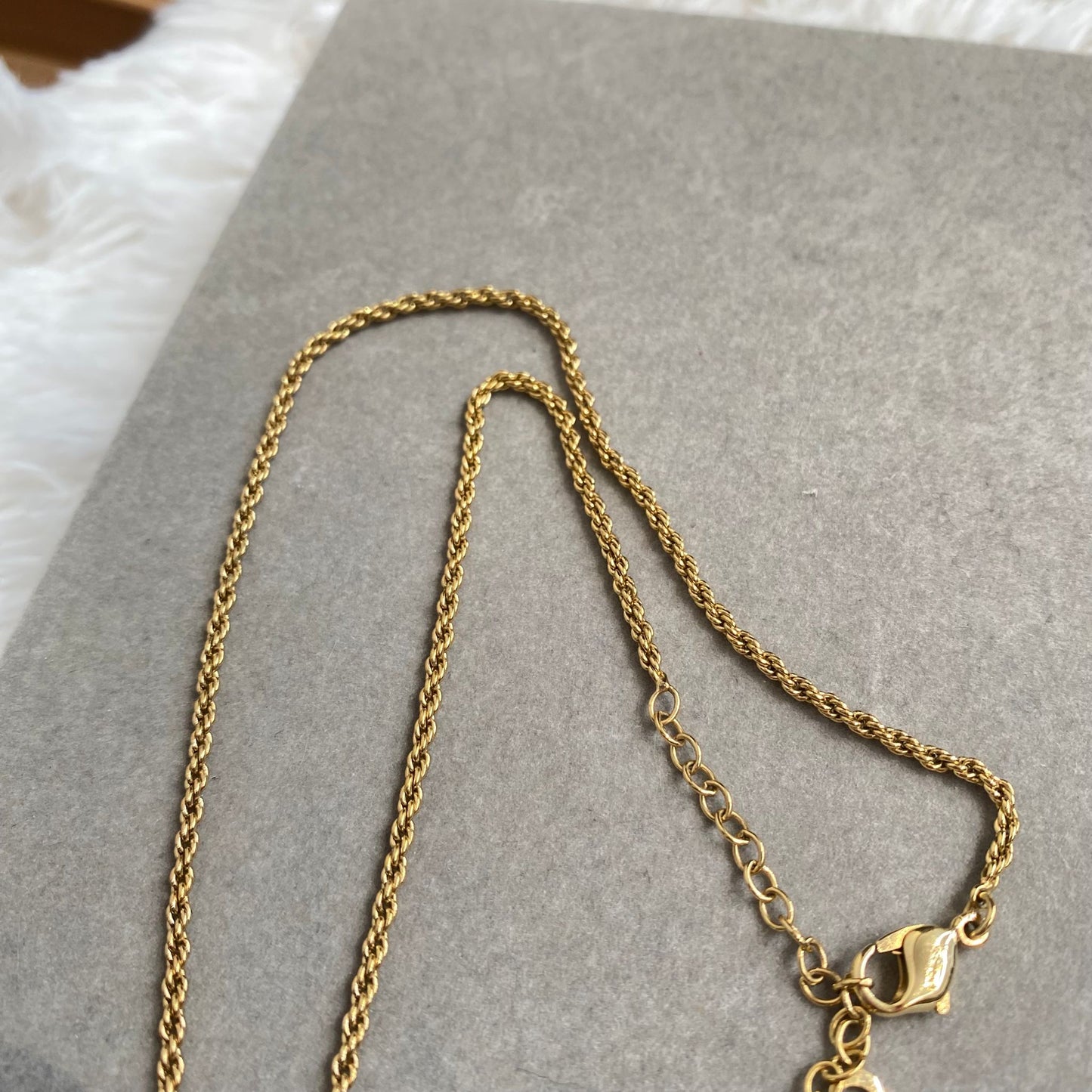 DIOR 南瓜頸鏈