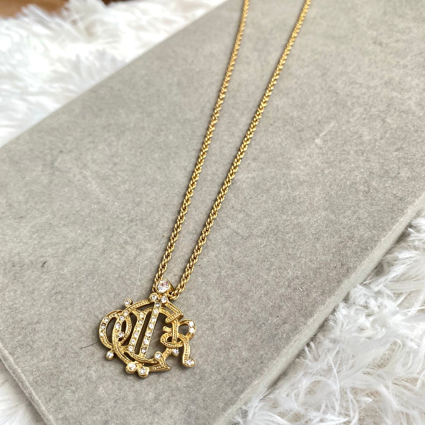 DIOR 南瓜頸鏈