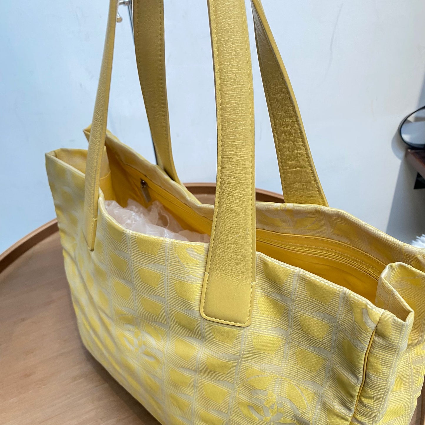 Chanel 冰格Tote 有卡貼