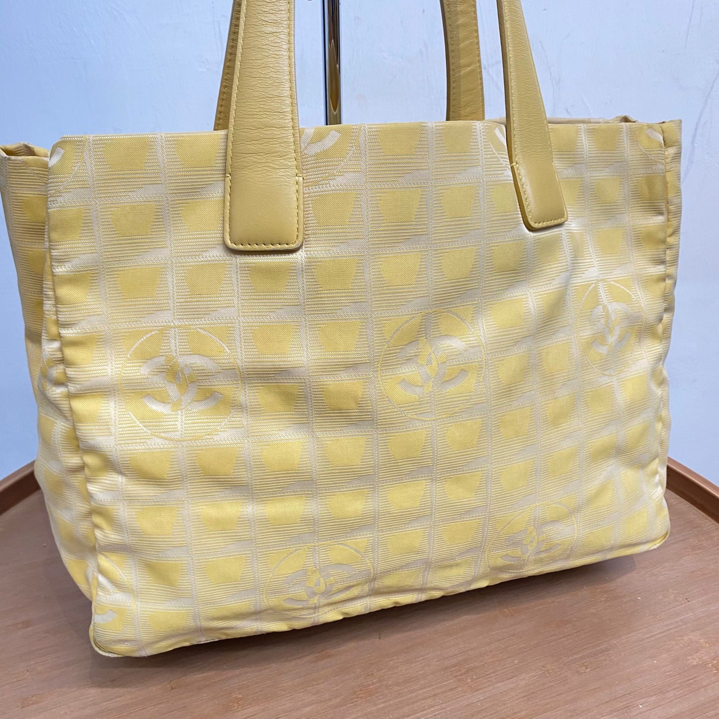 Chanel 冰格Tote 有卡貼