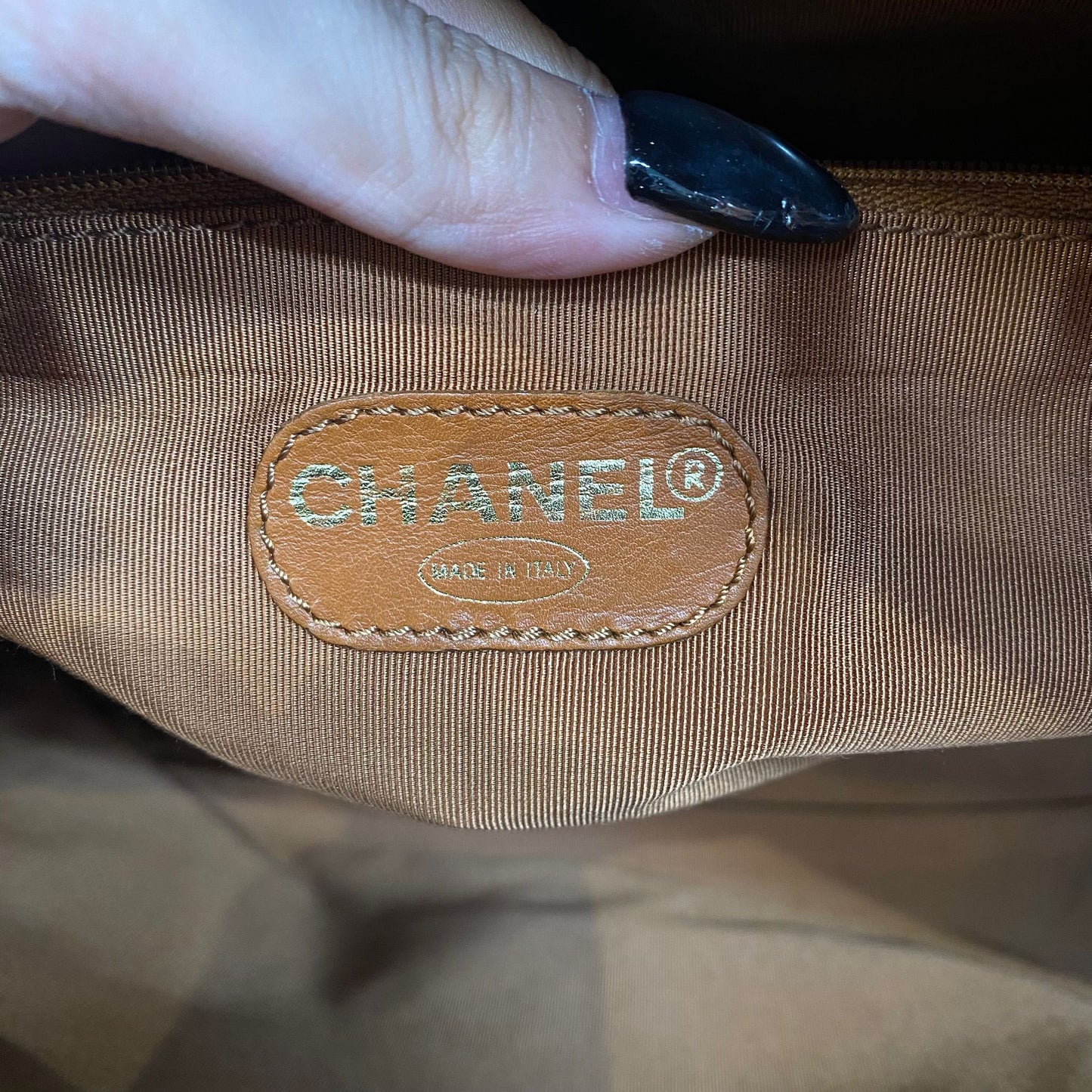 Chanel Tote 有貼