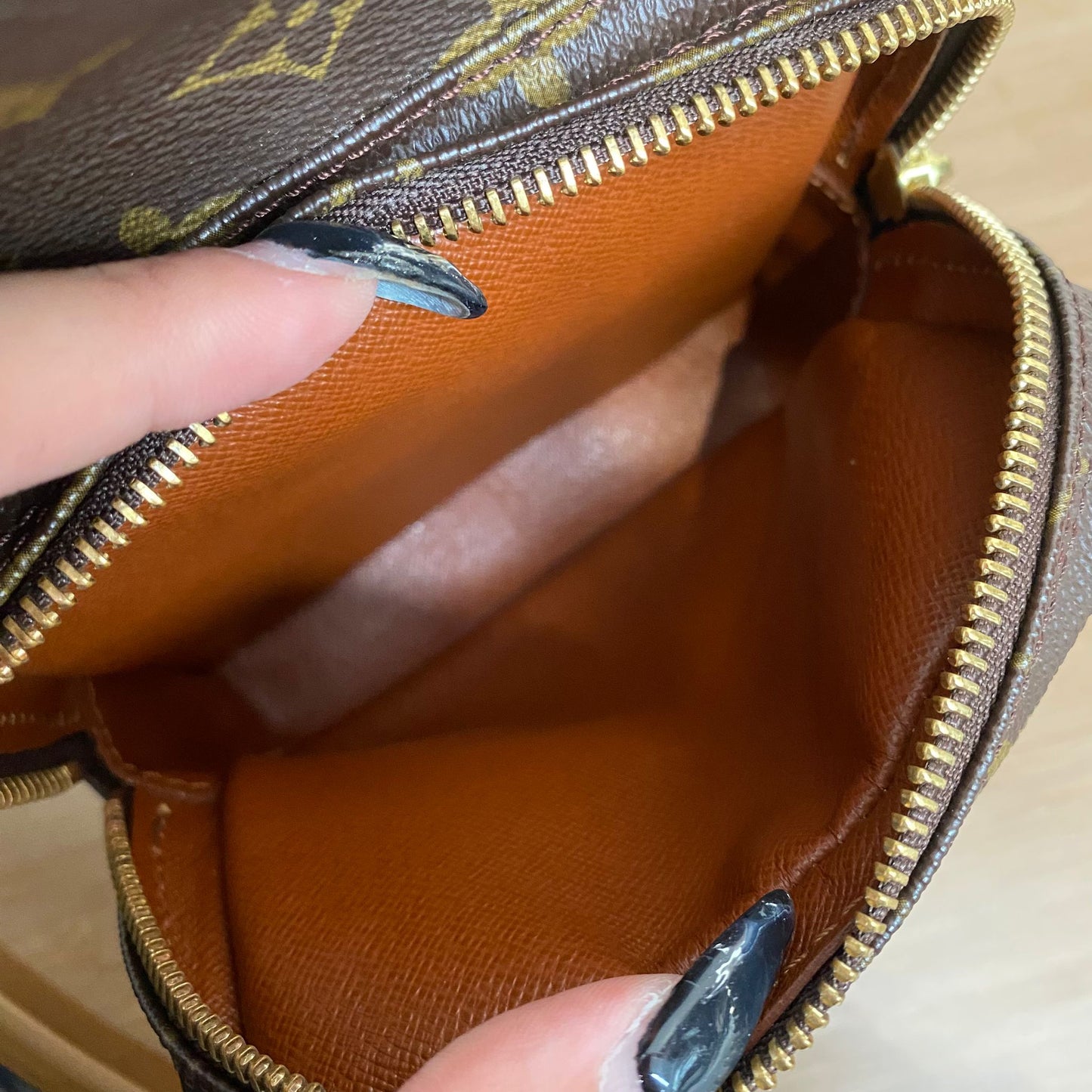 LV 日字斜孭袋 M45236