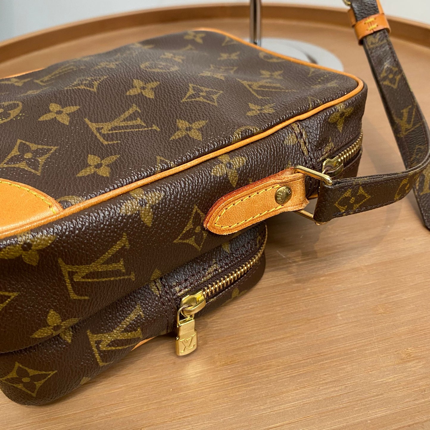 LV 日字斜孭袋 M45236
