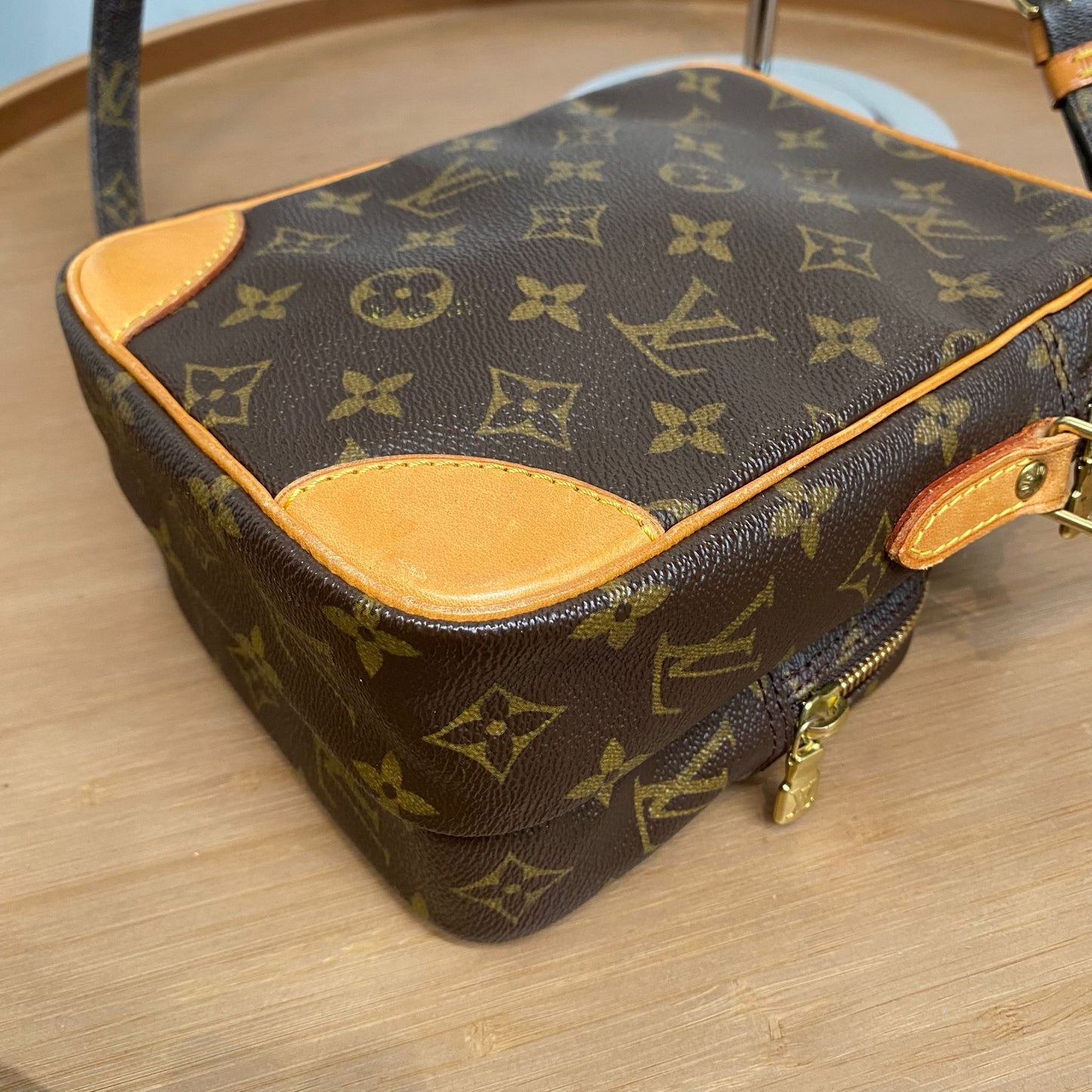 LV 日字斜孭袋 M45236
