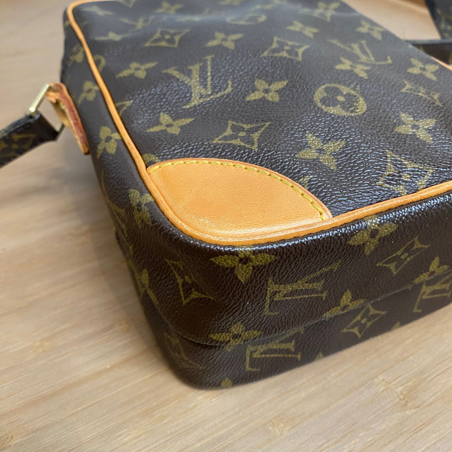 LV 日字斜孭袋 M45236