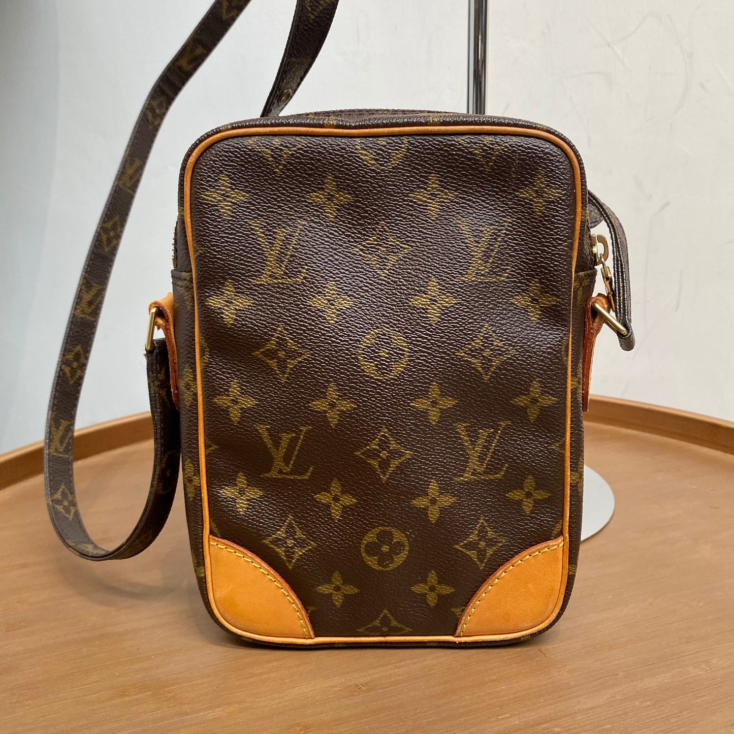 LV 日字斜孭袋 M45236
