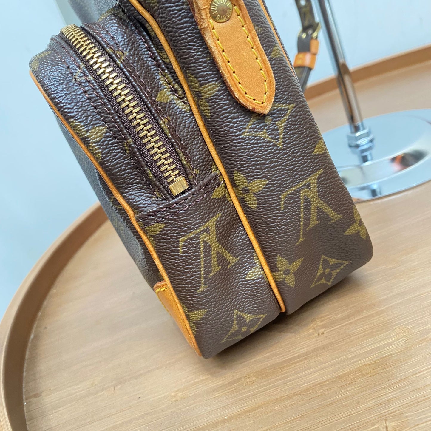 LV 日字斜孭袋 M45236