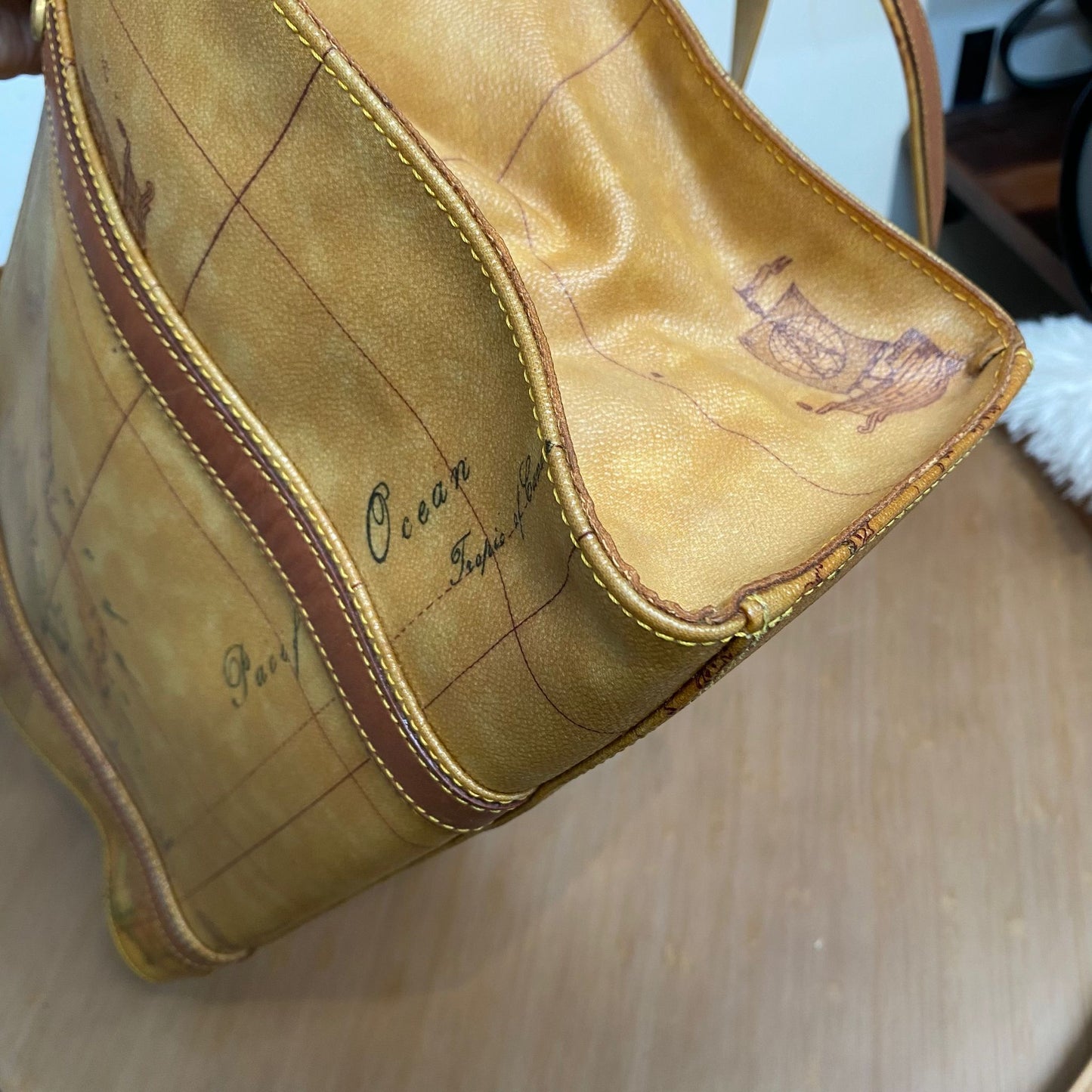 Alviero Martini Tote 地圖袋