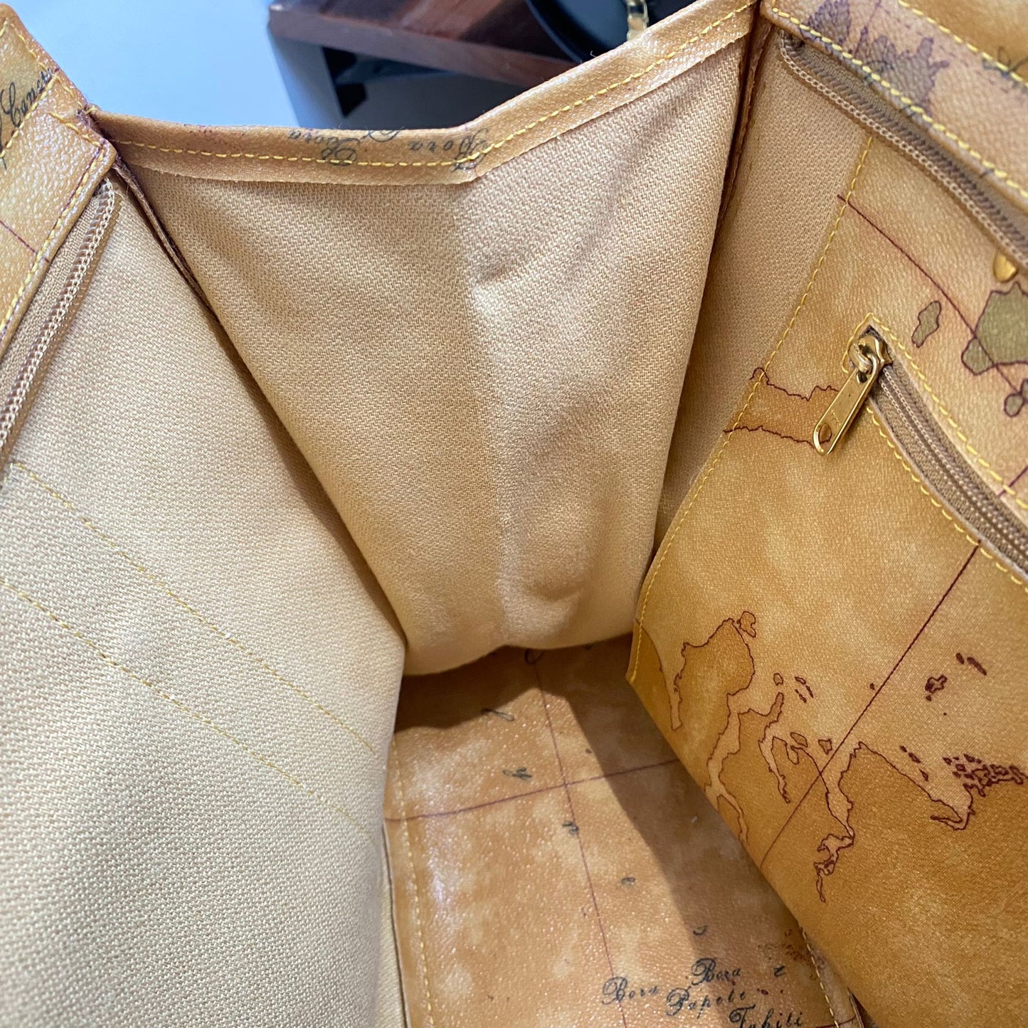 Alviero Martini Tote 地圖袋