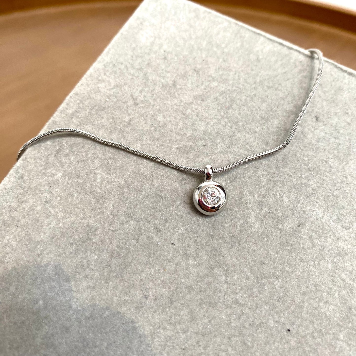 SWAROVSKI 單鑽頸鏈 有盒