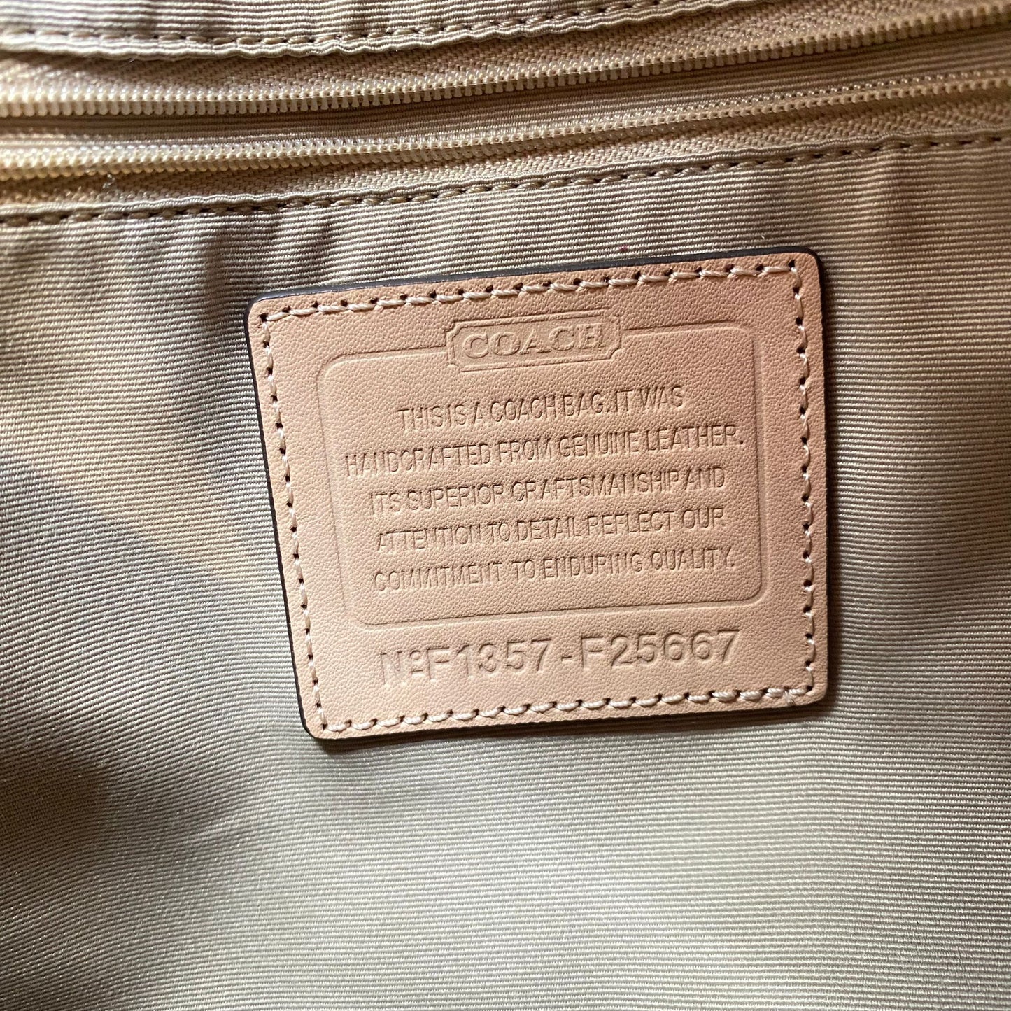 Coach Tote 有塵袋