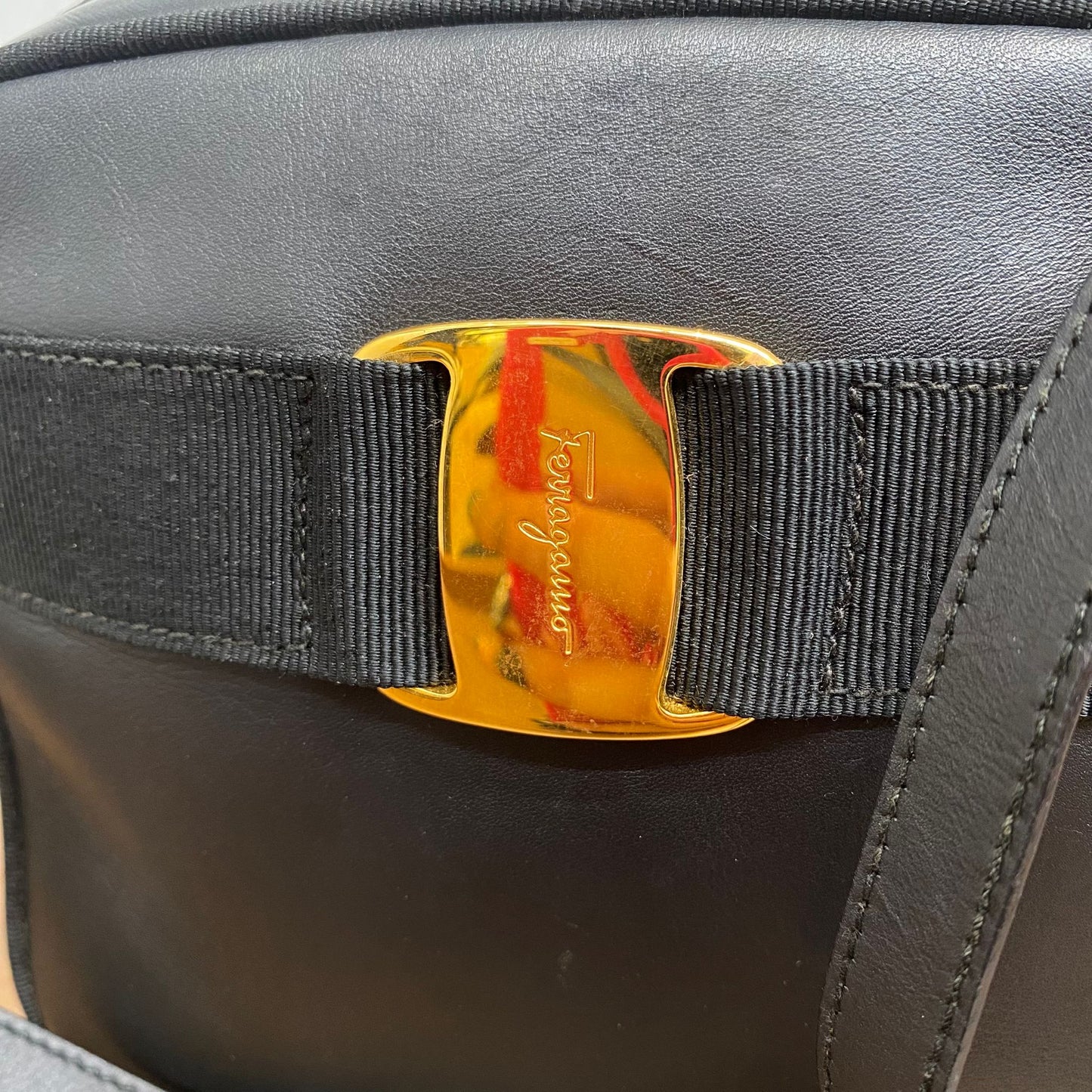 Ferragamo相機袋
