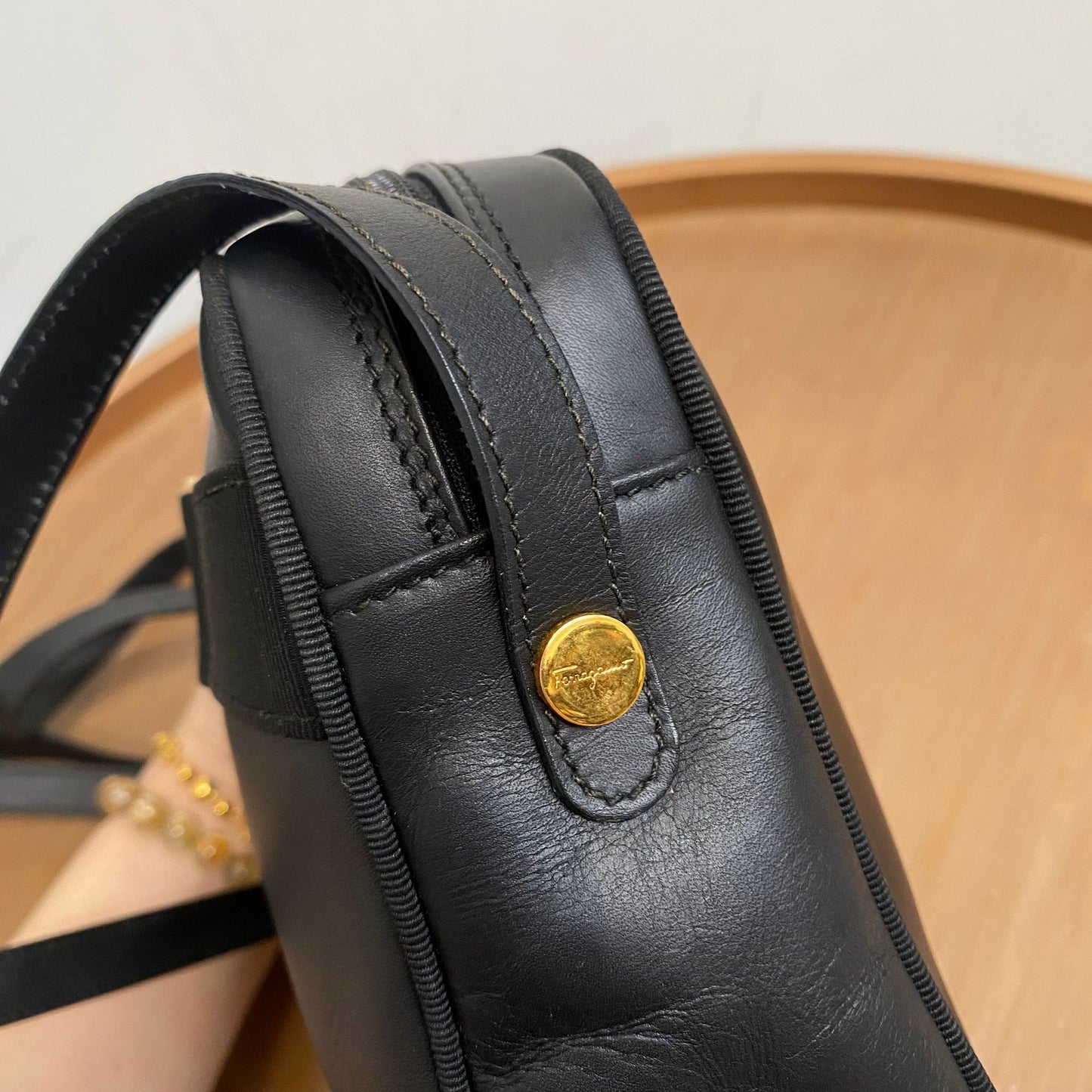 Ferragamo相機袋