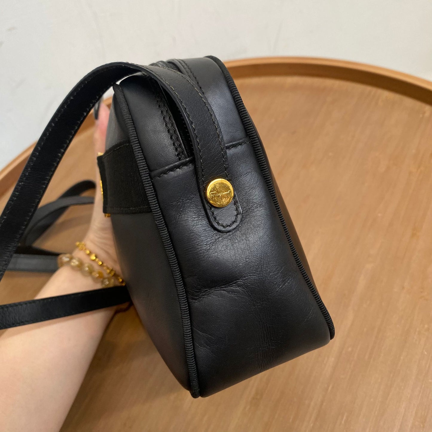 Ferragamo相機袋